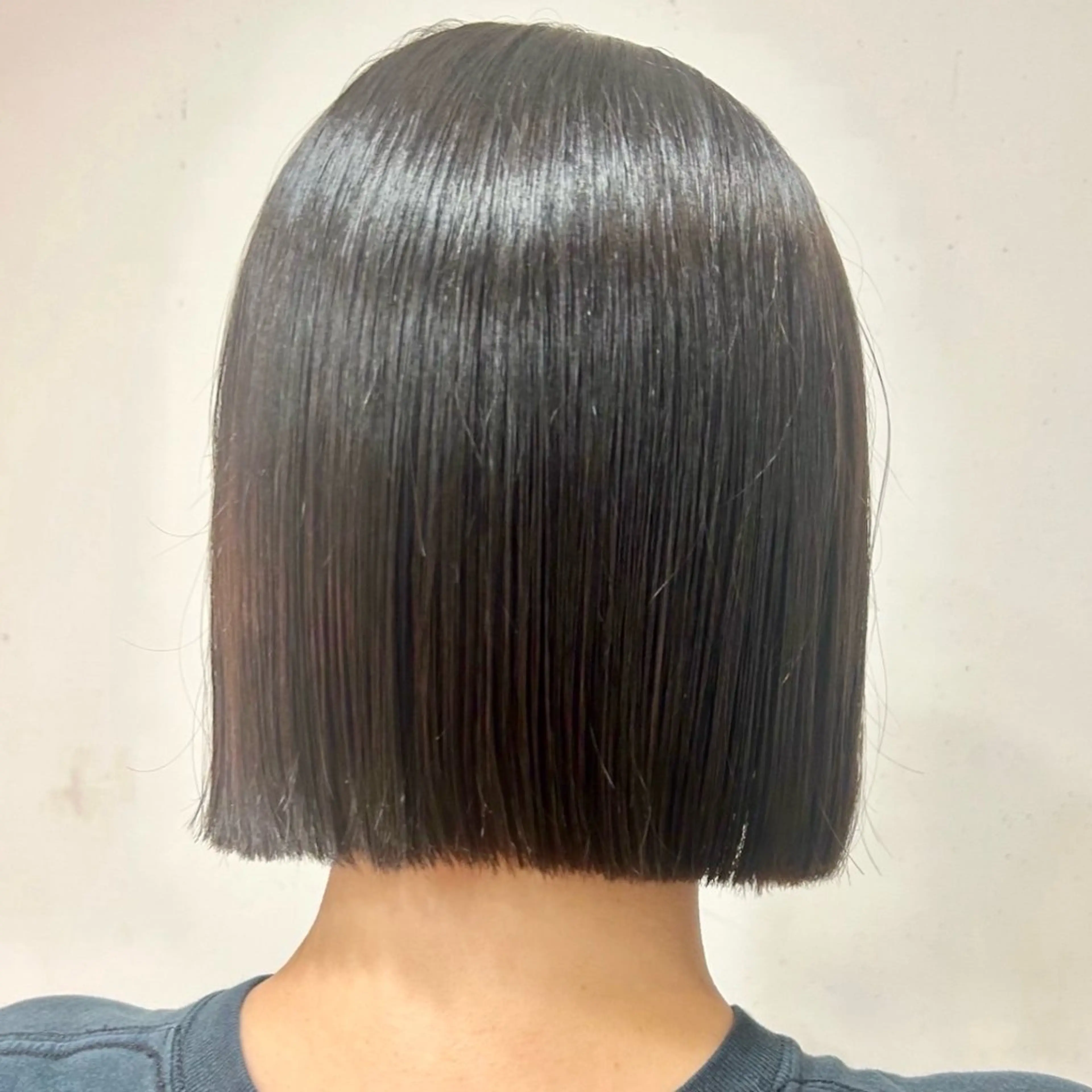 ミディアム ヘアカラー トリートメント ✨髪質改善縮毛矯正 酸性ストレートのヘアスタイル