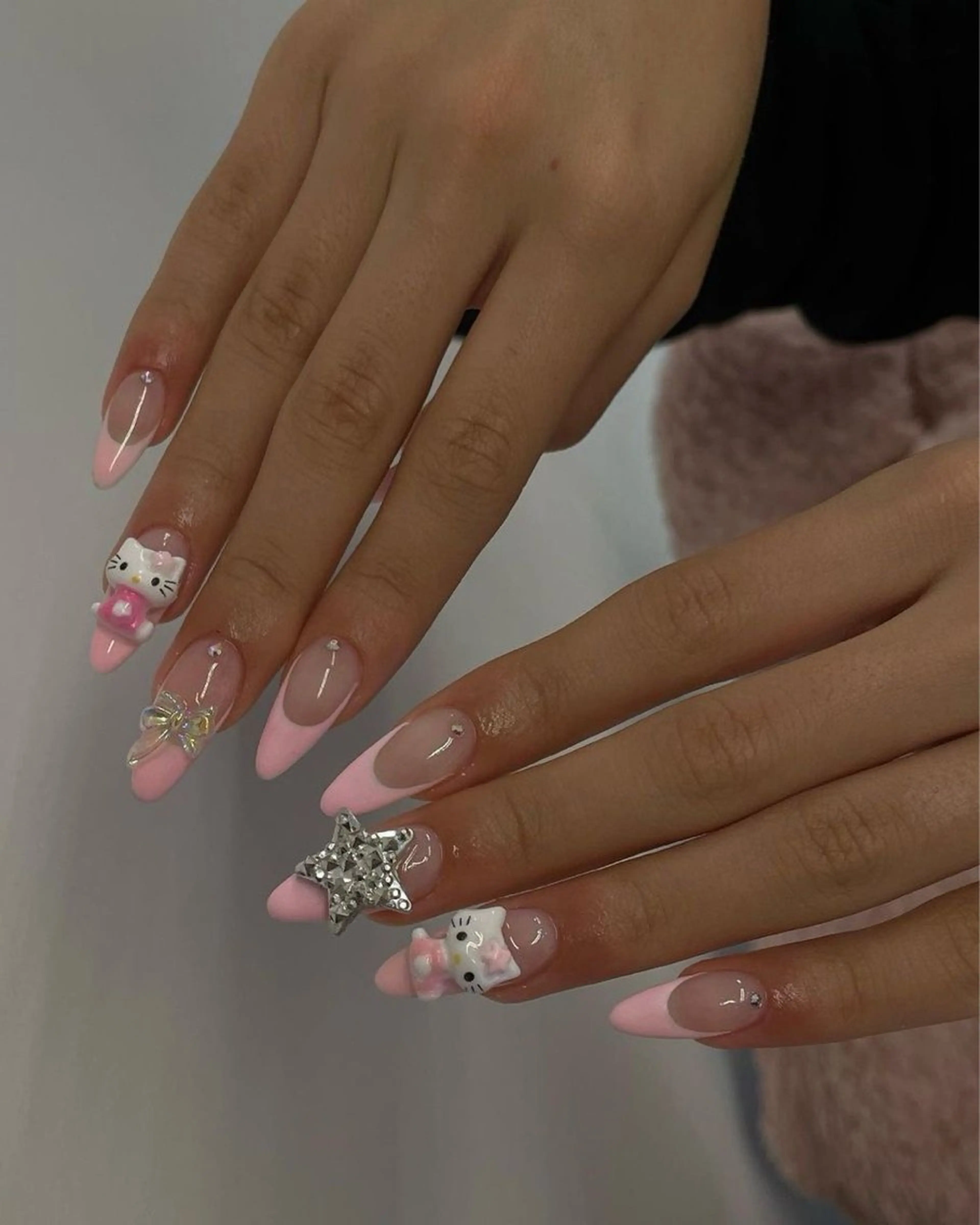 ネイル 長さ出し フレンチネイル グラデーション 卒業式 マグネットネイル ハンドネイル MIHANA HIKARIのネイルデザイン