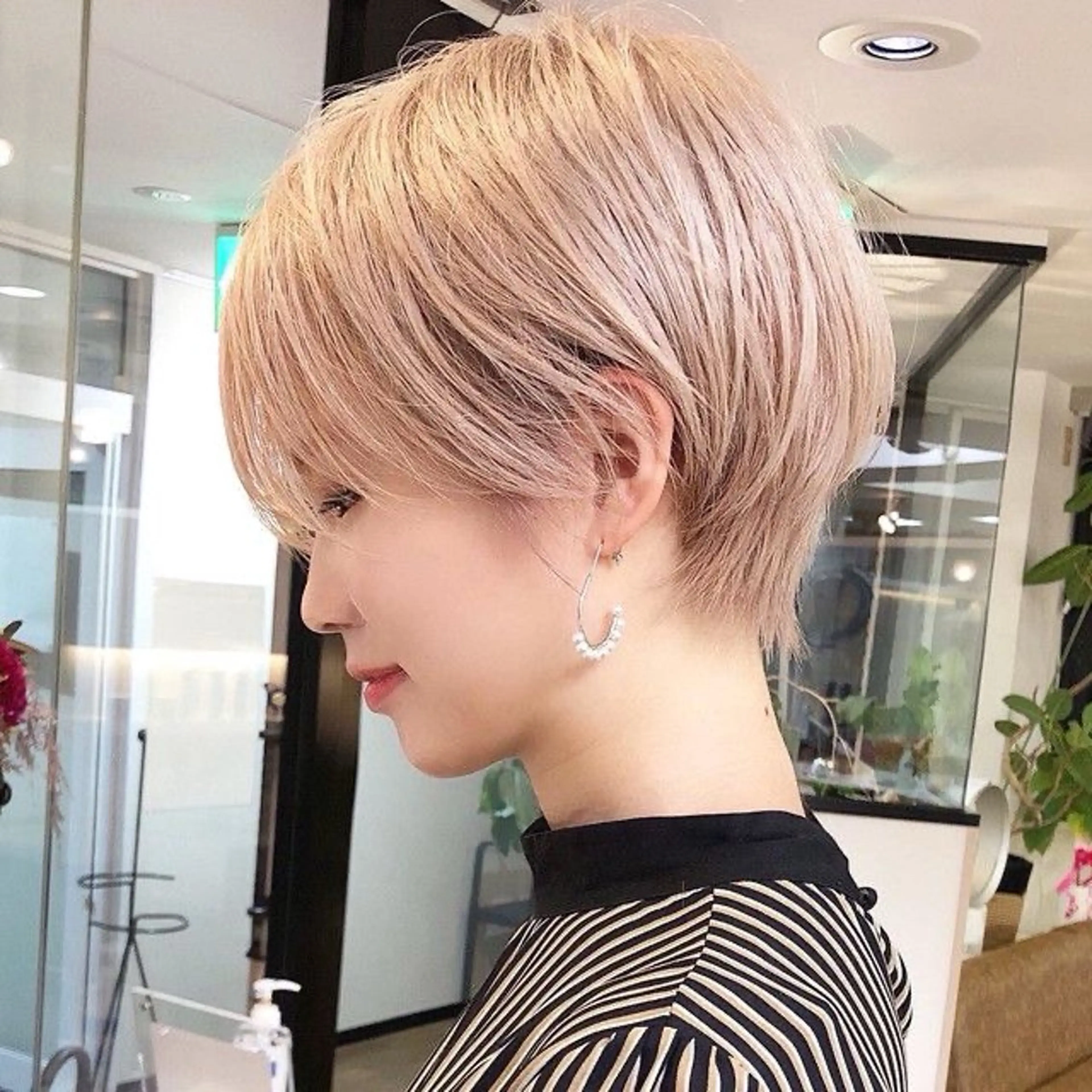 ショート カラー ハイトーン×ショート /RINのヘアスタイル