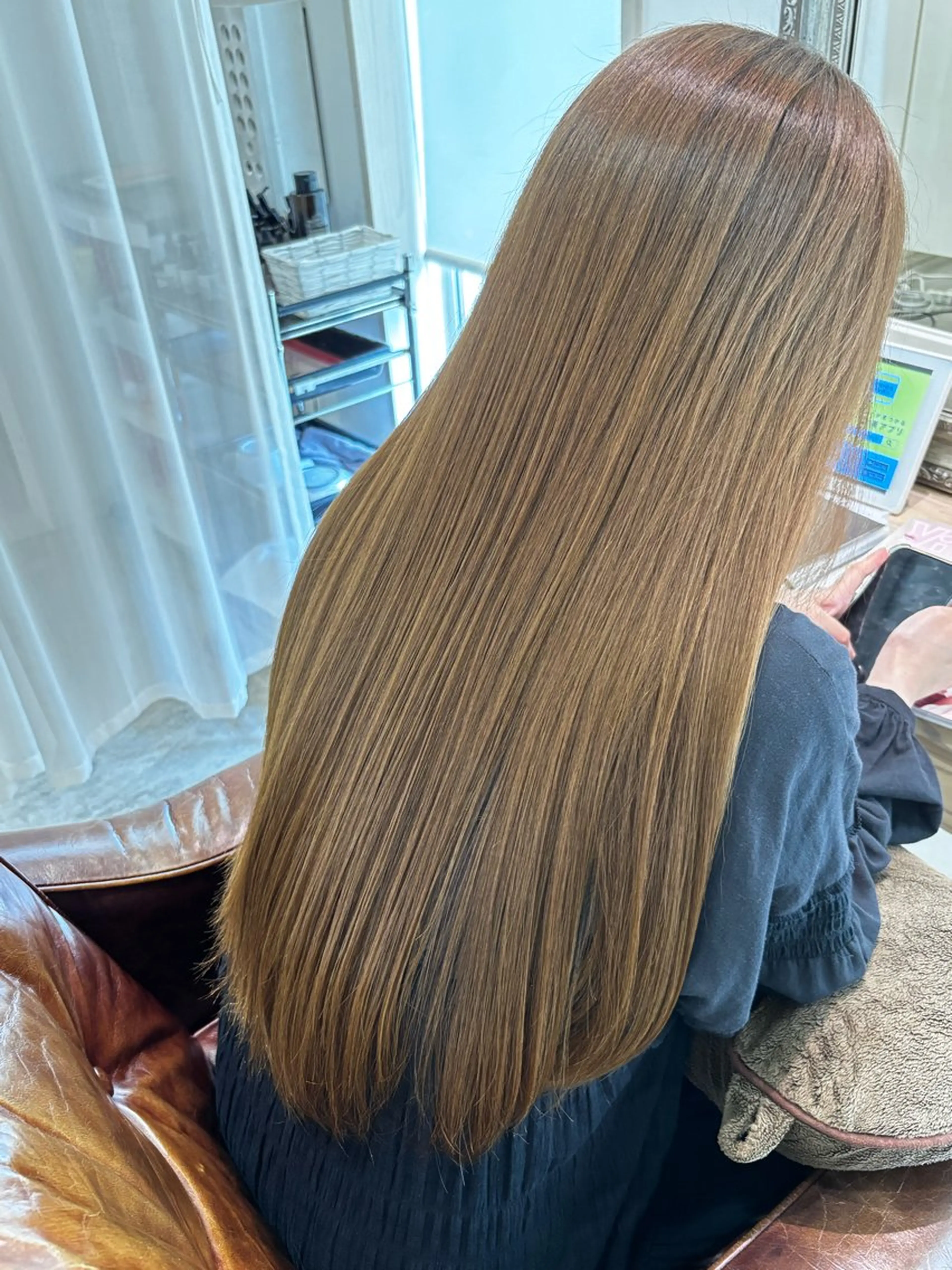 ロング カラー ベージュカラー 髪質改善 トリートメント adorableはなみずき店所属・唯一無二の曲がる 縮毛矯正 小林のヘアスタイル