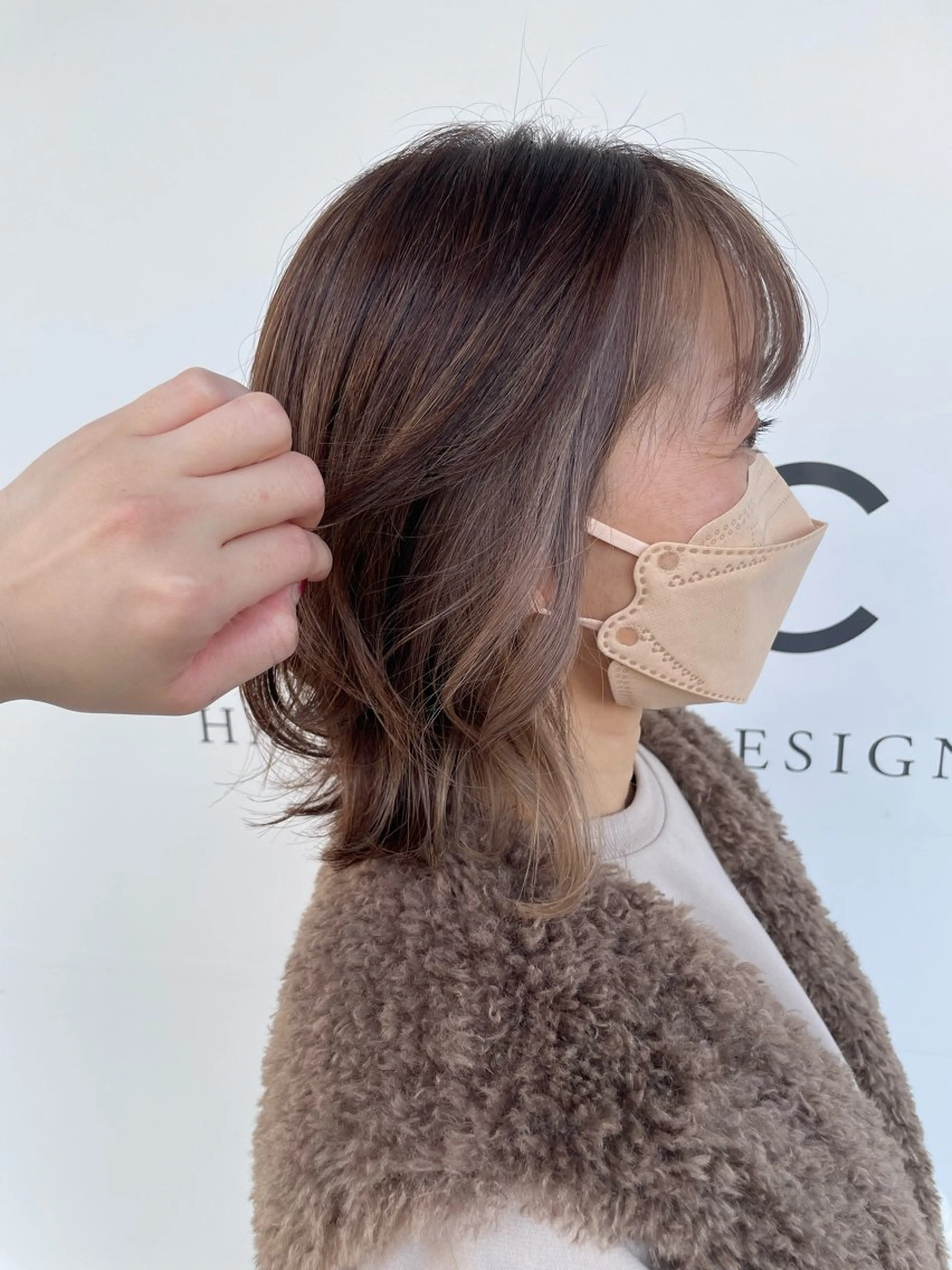 ミディアム カラー ベージュカラー インナーカラー ミルクティーベージュ 佐藤 由依/韓国ヘアのヘアスタイル