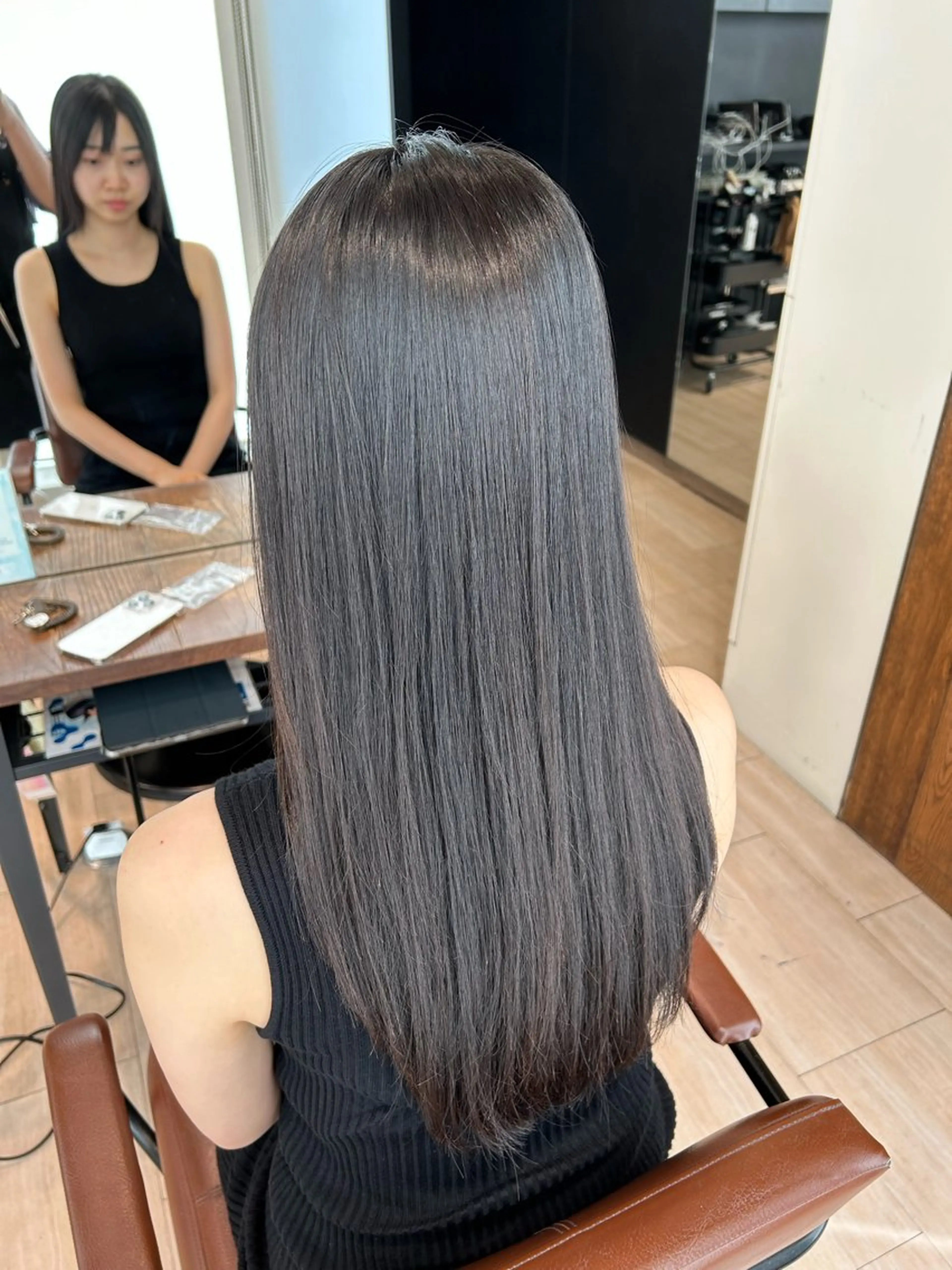 ロング 加藤 優里のヘアスタイル