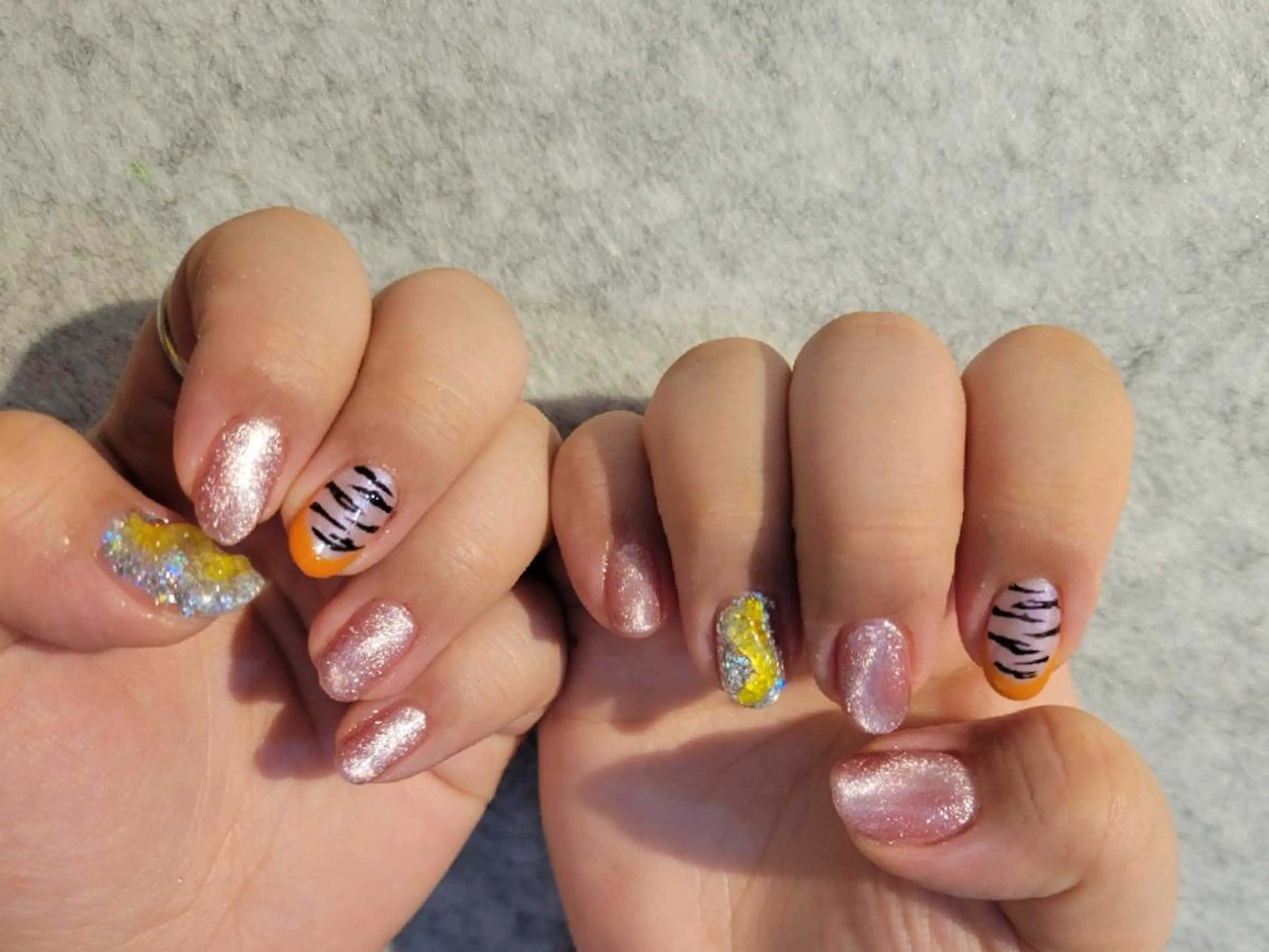 ネイル アートネイル マグネットネイル ワンカラーネイル 💜bora .のネイルデザイン