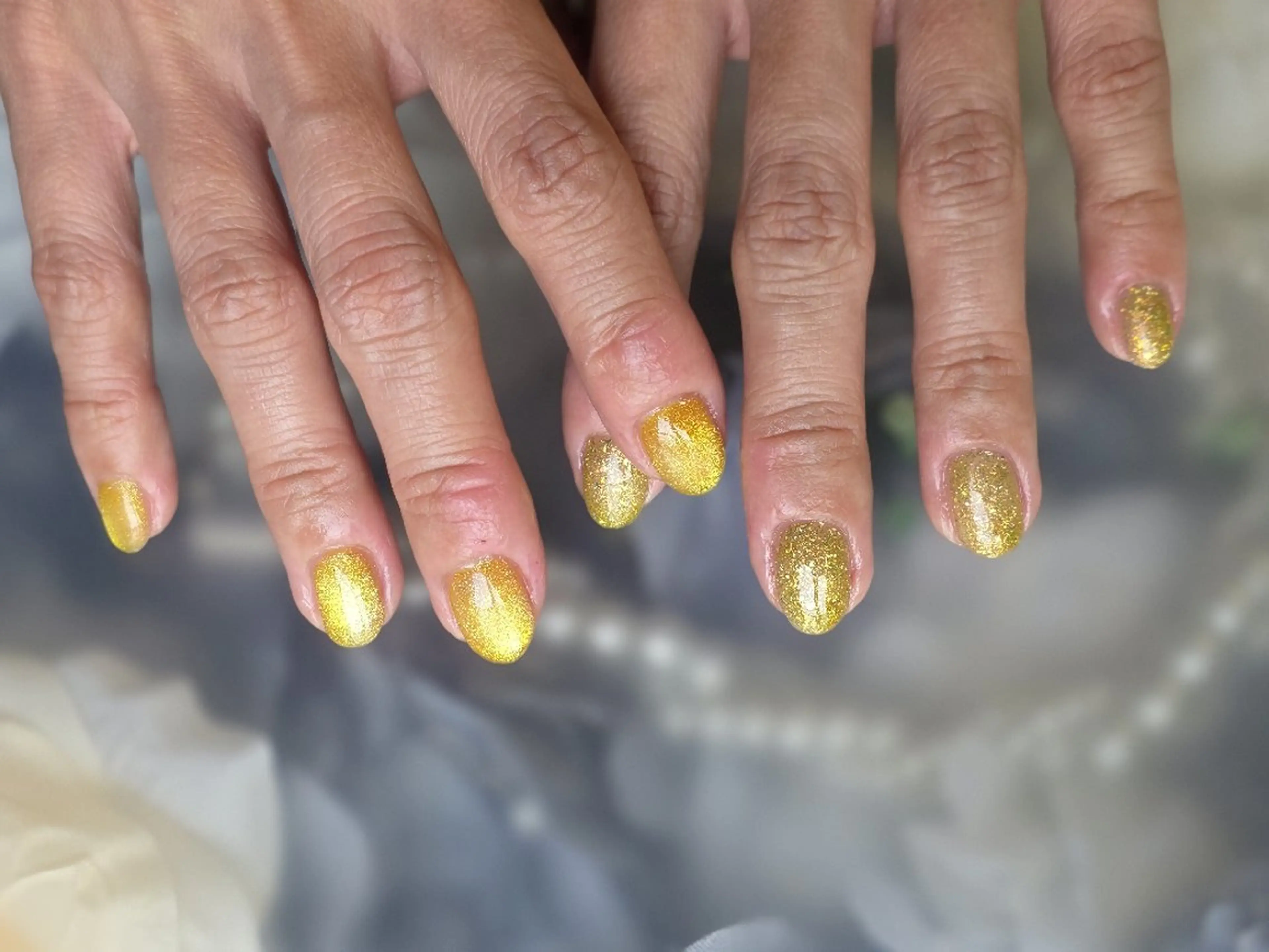 ネイル フラッシュネイル 黄色 枝松 麻菜のネイルデザイン