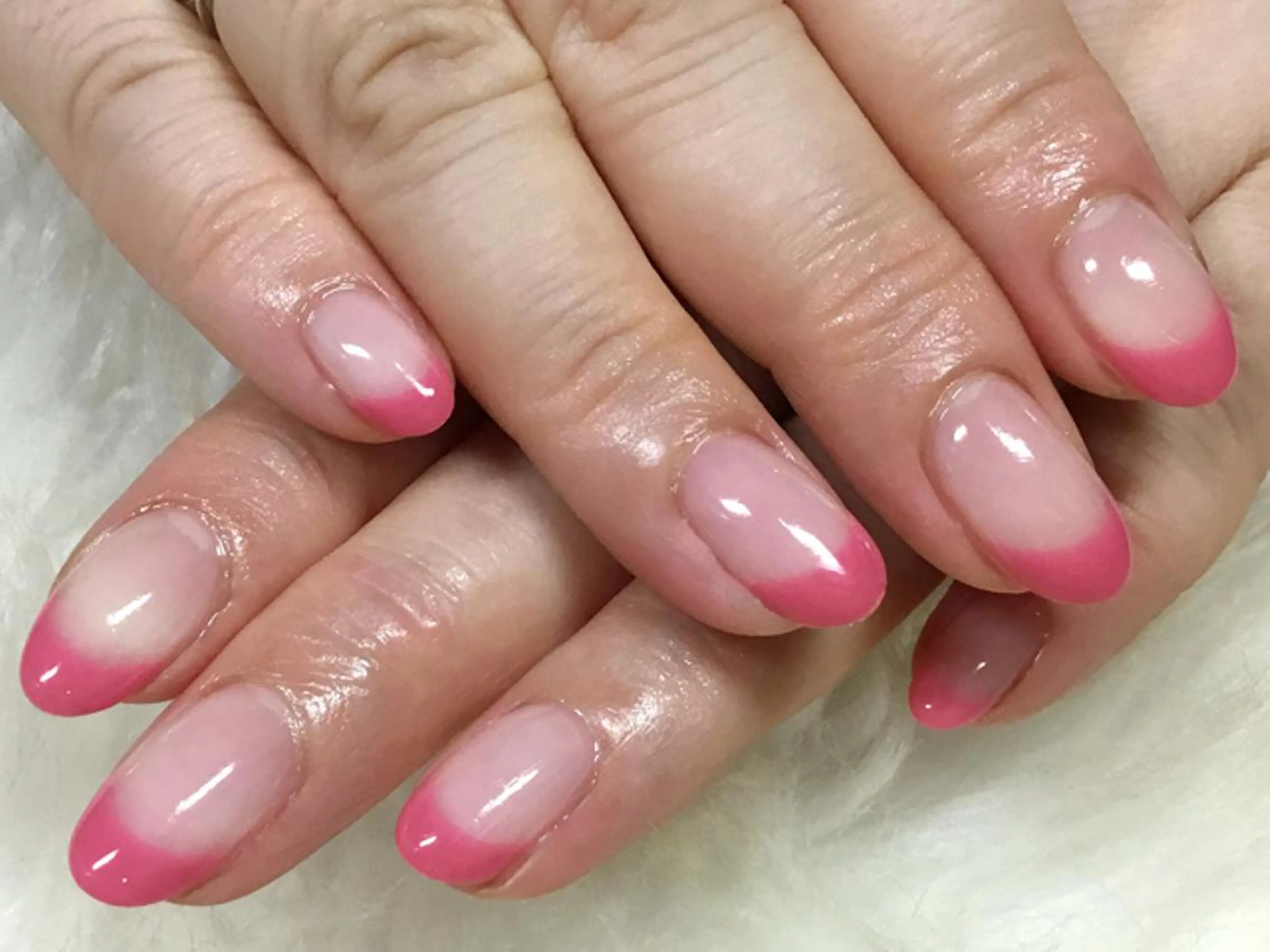 ネイル フレンチネイル グラデーション ハンドネイル Ruri. hのネイルデザイン