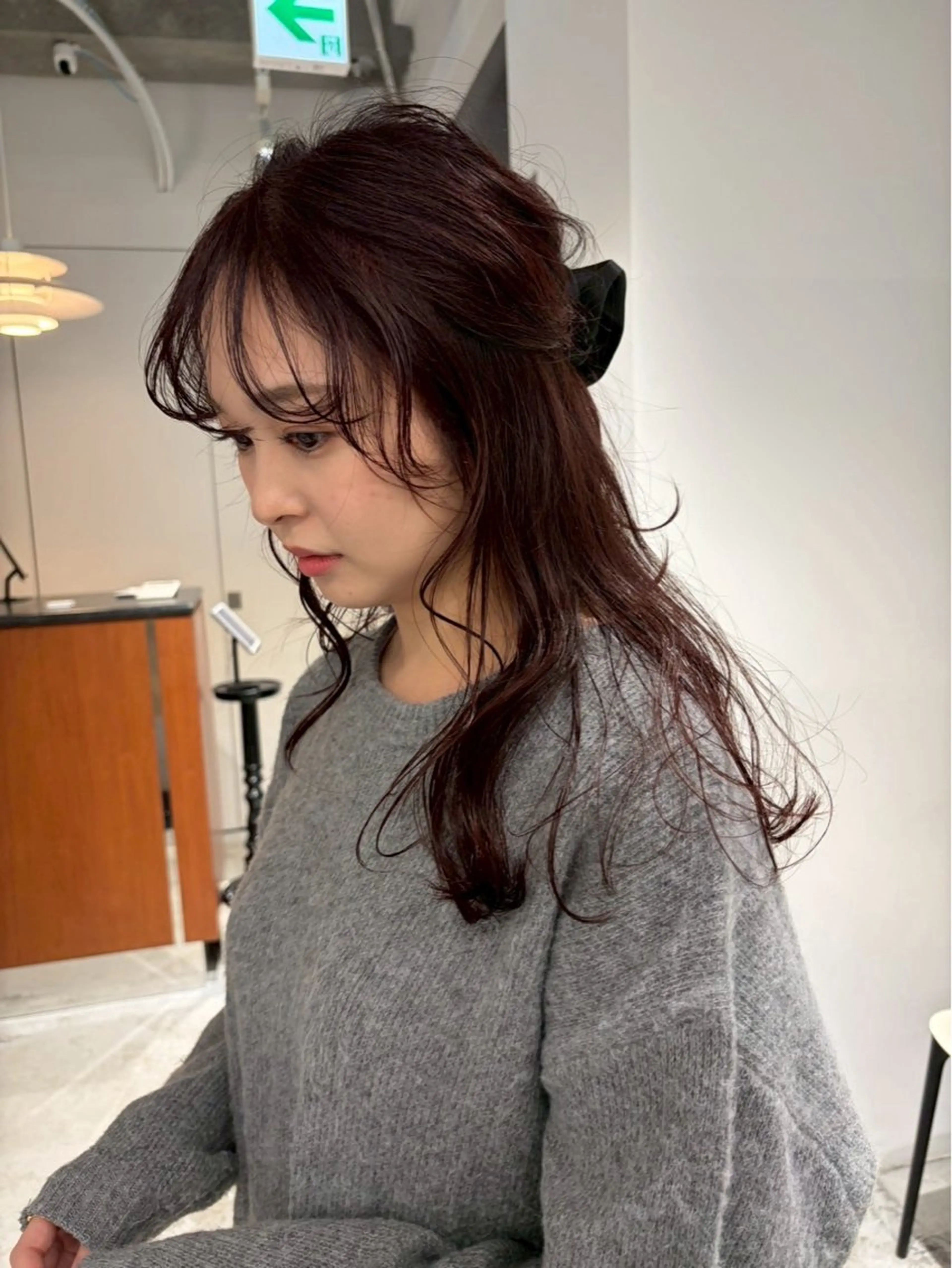 ロング カラー ヘアアレンジ カシス レッドカラー 原 菜帆のヘアスタイル