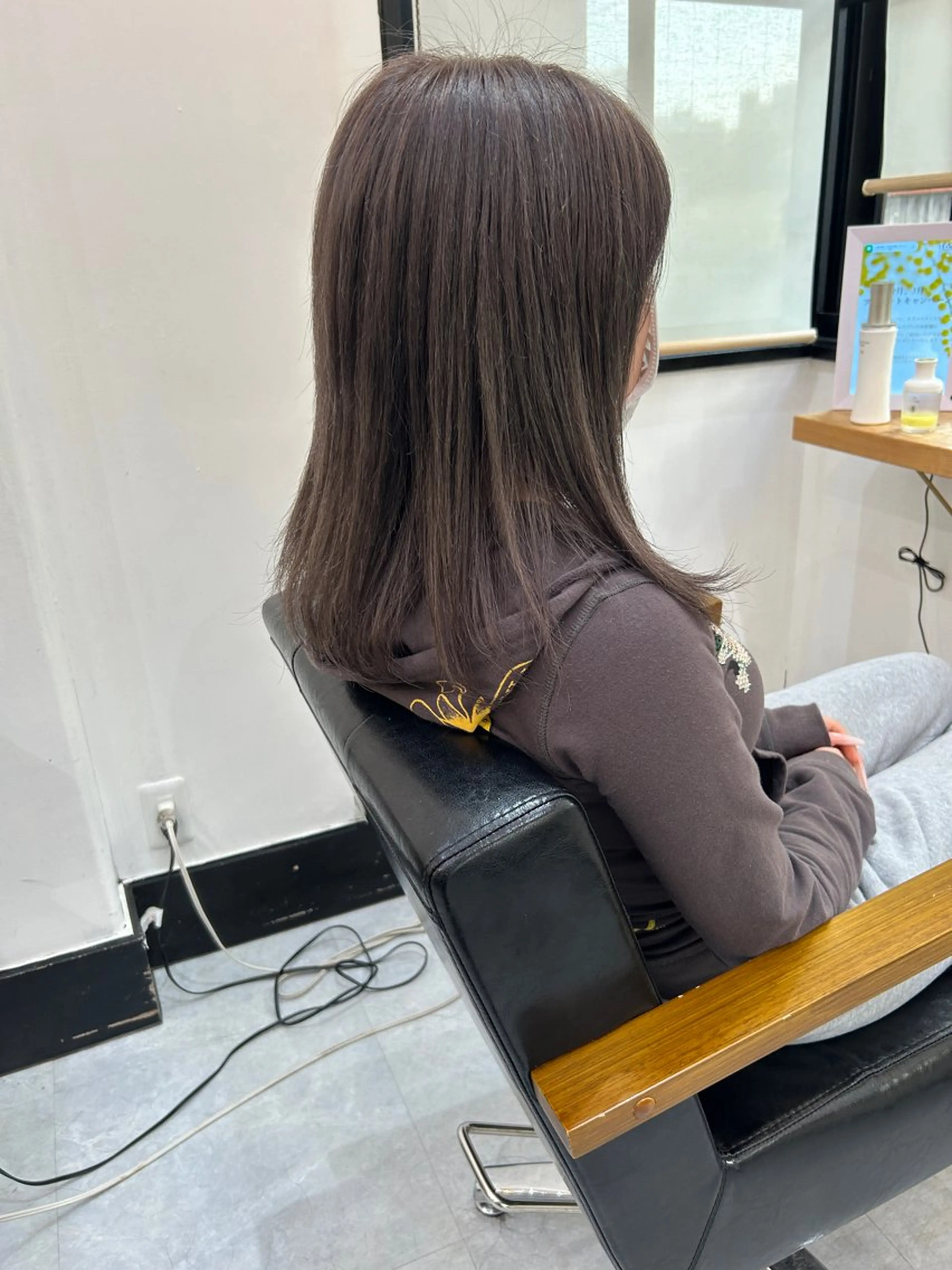 セミロング カラー ヘアカラー トリートメント CARICIA 白木 由里加のヘアスタイル