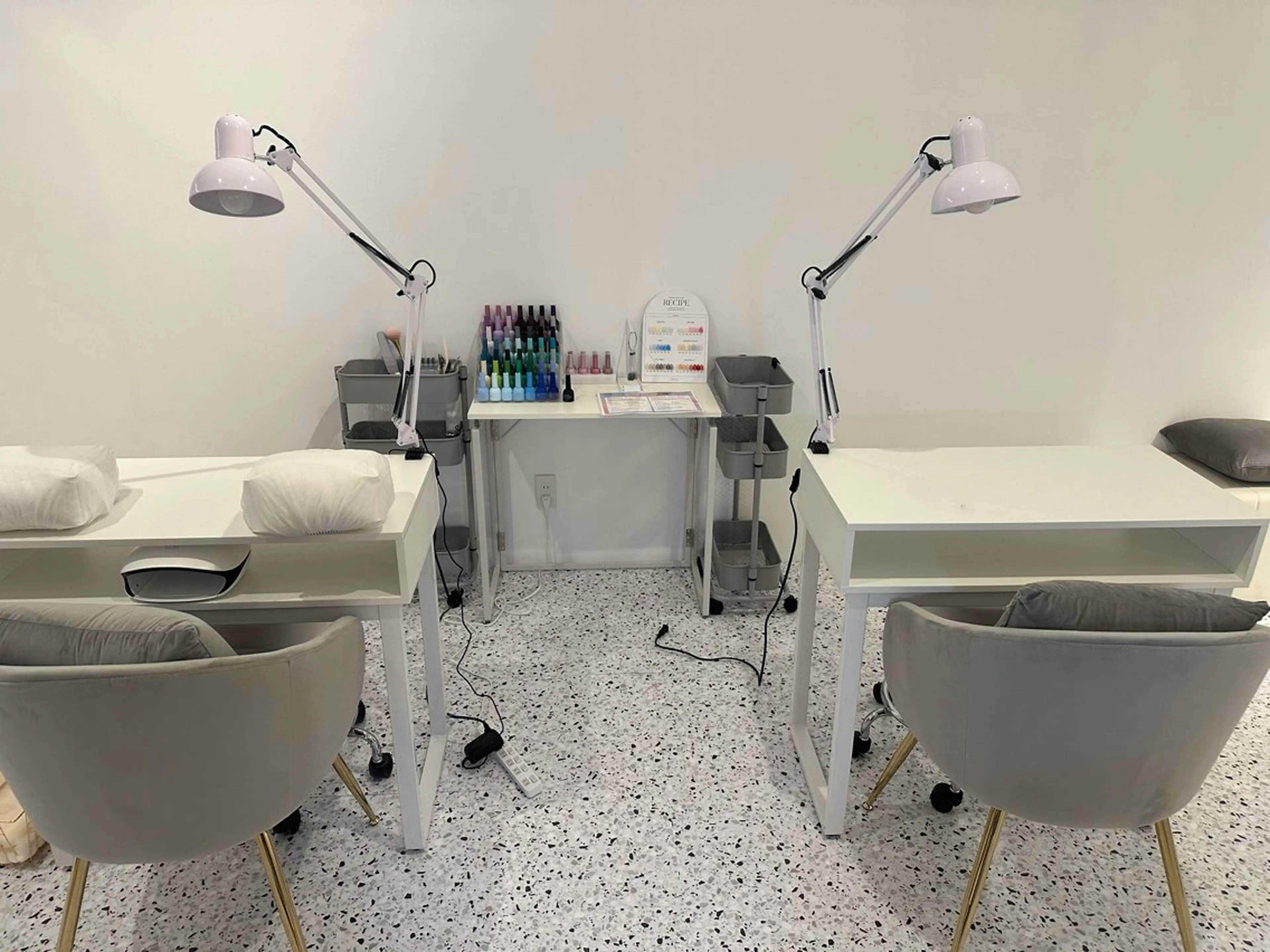ネイル WHITE NAIL 難波店所属・福井 志穂のネイルデザイン