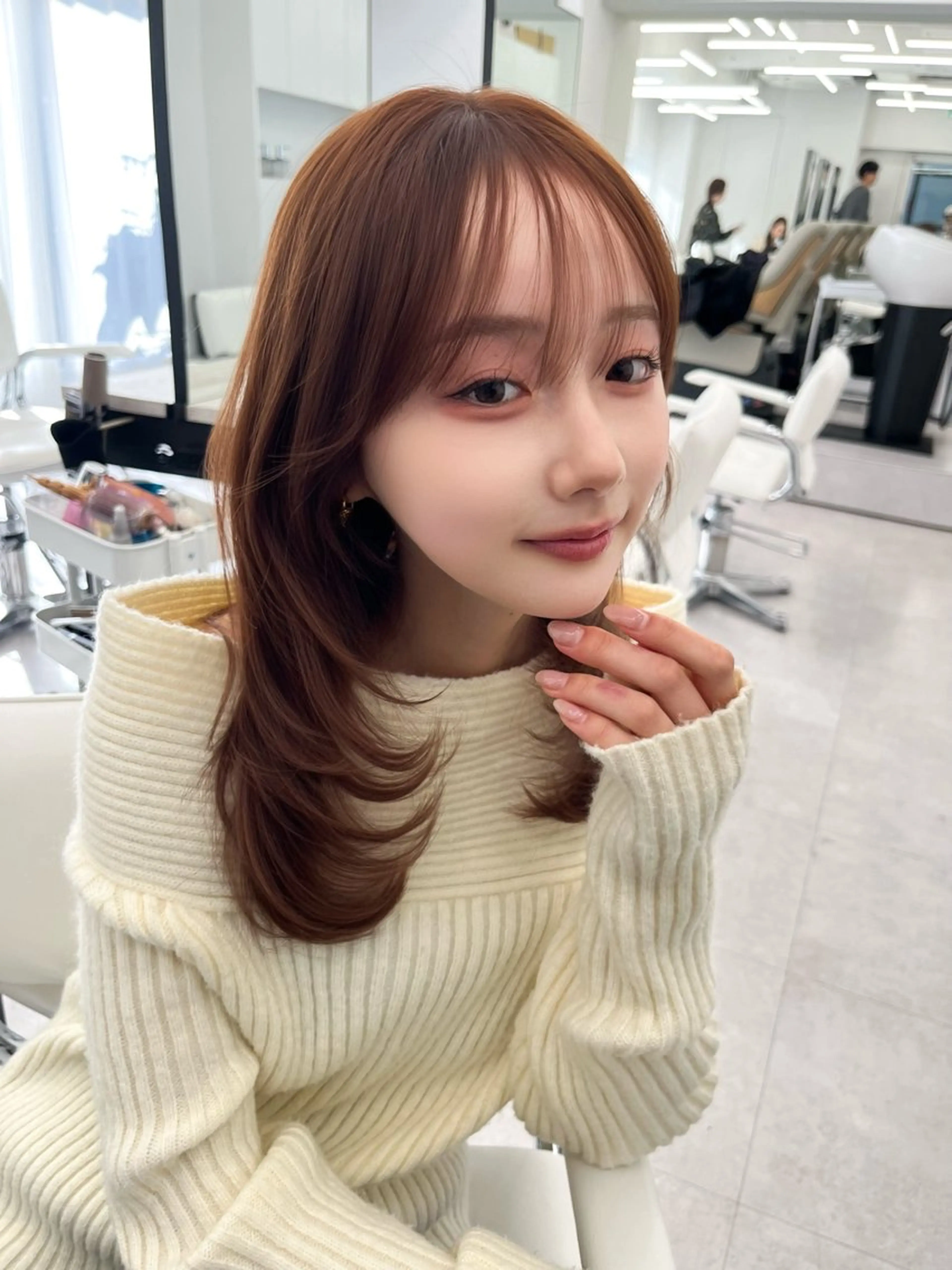 ロング カラー ベージュカラー 顔まわりレイヤー ハイレイヤー 韓国風ヘア レイヤーカット カット ヘアカラー トリートメント 透明感カラー✨🩵 韓国ヘアkanatoのヘアスタイル