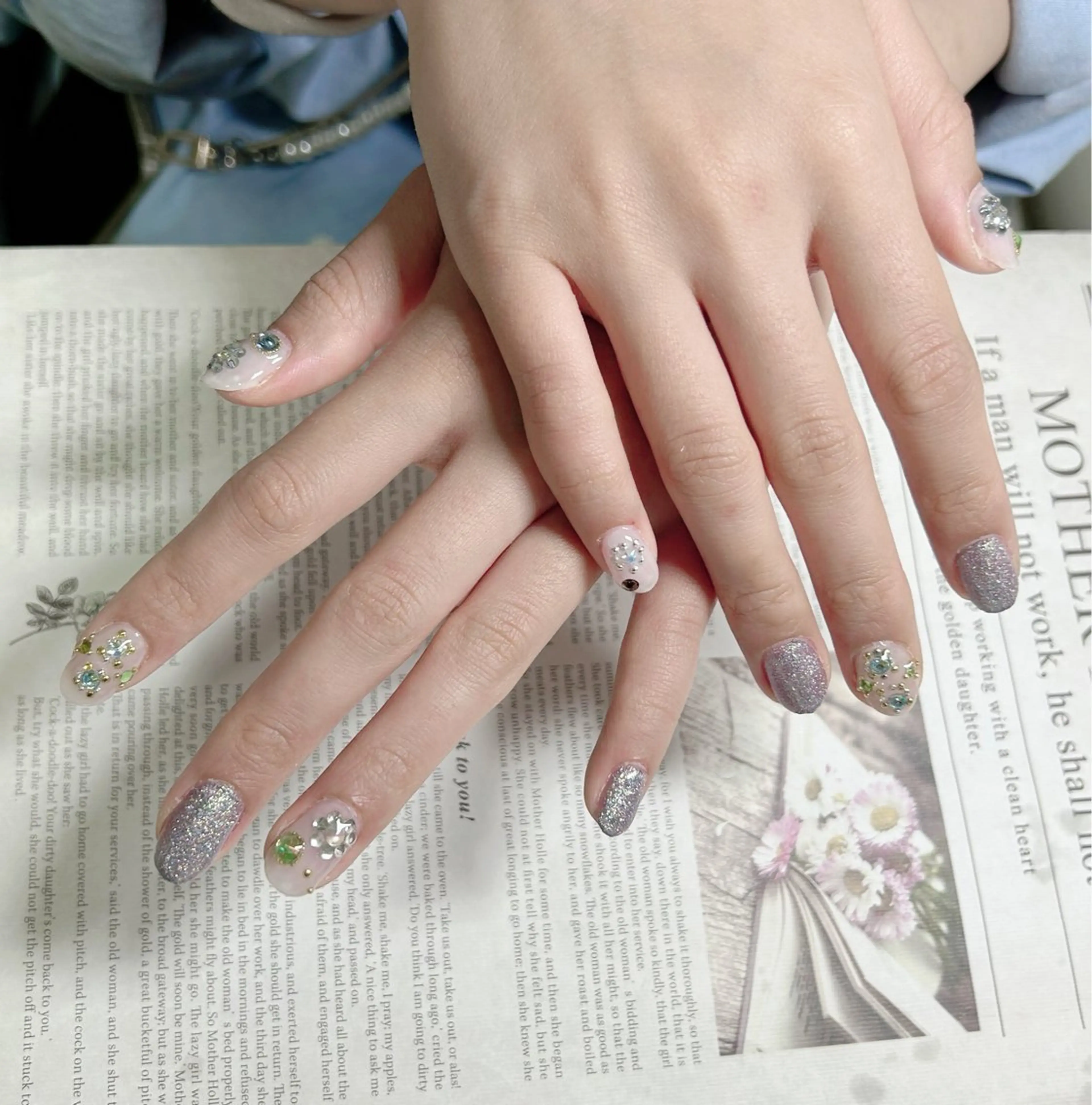 ネイル コウ ヨウのネイルデザイン