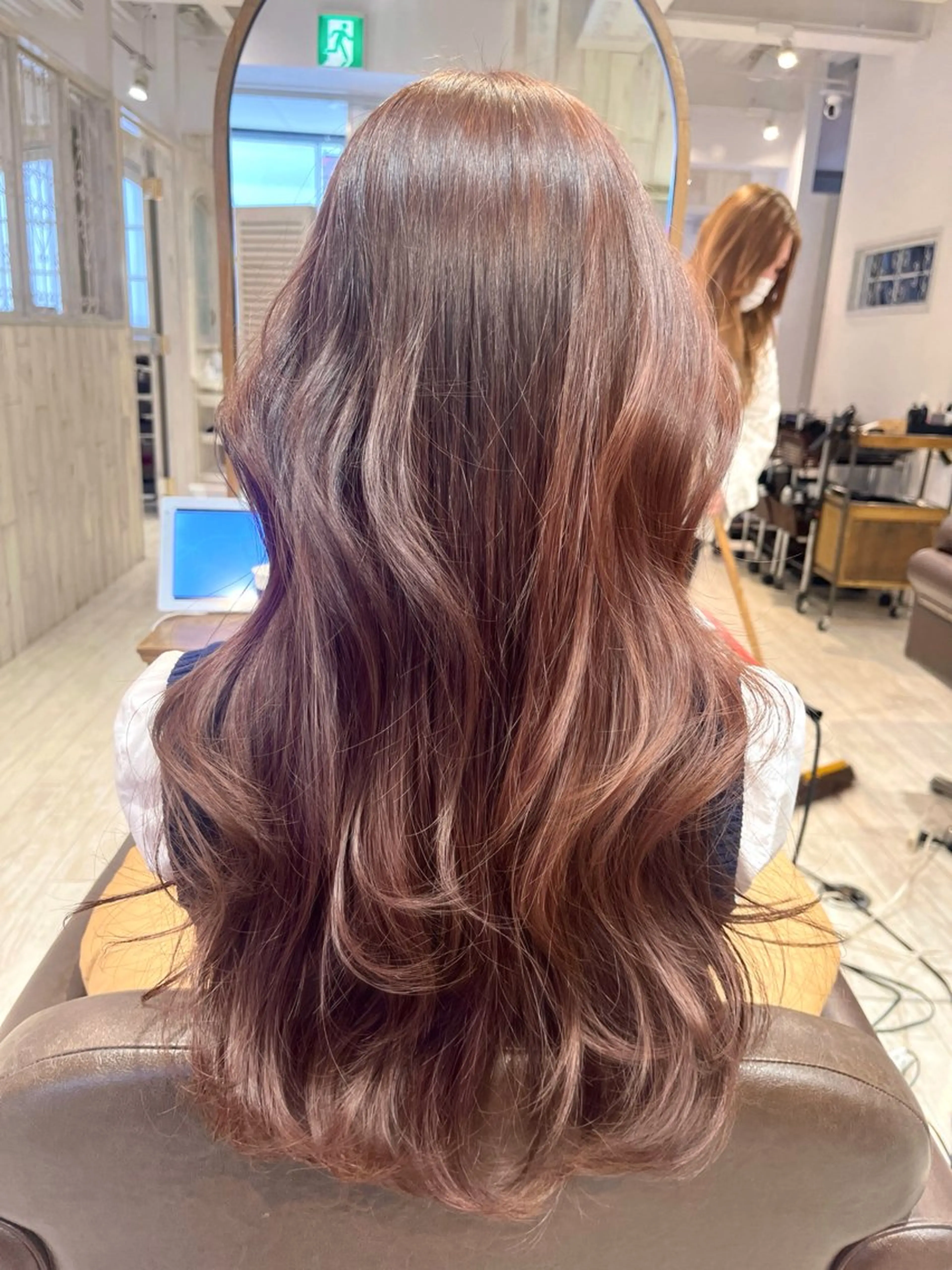 ロング くびれヘア 韓国風ヘア 似合わせカット ワンホンヘア ヘアカラー トリートメント レイヤーカット ✨️進藤ひかりのヘアスタイル