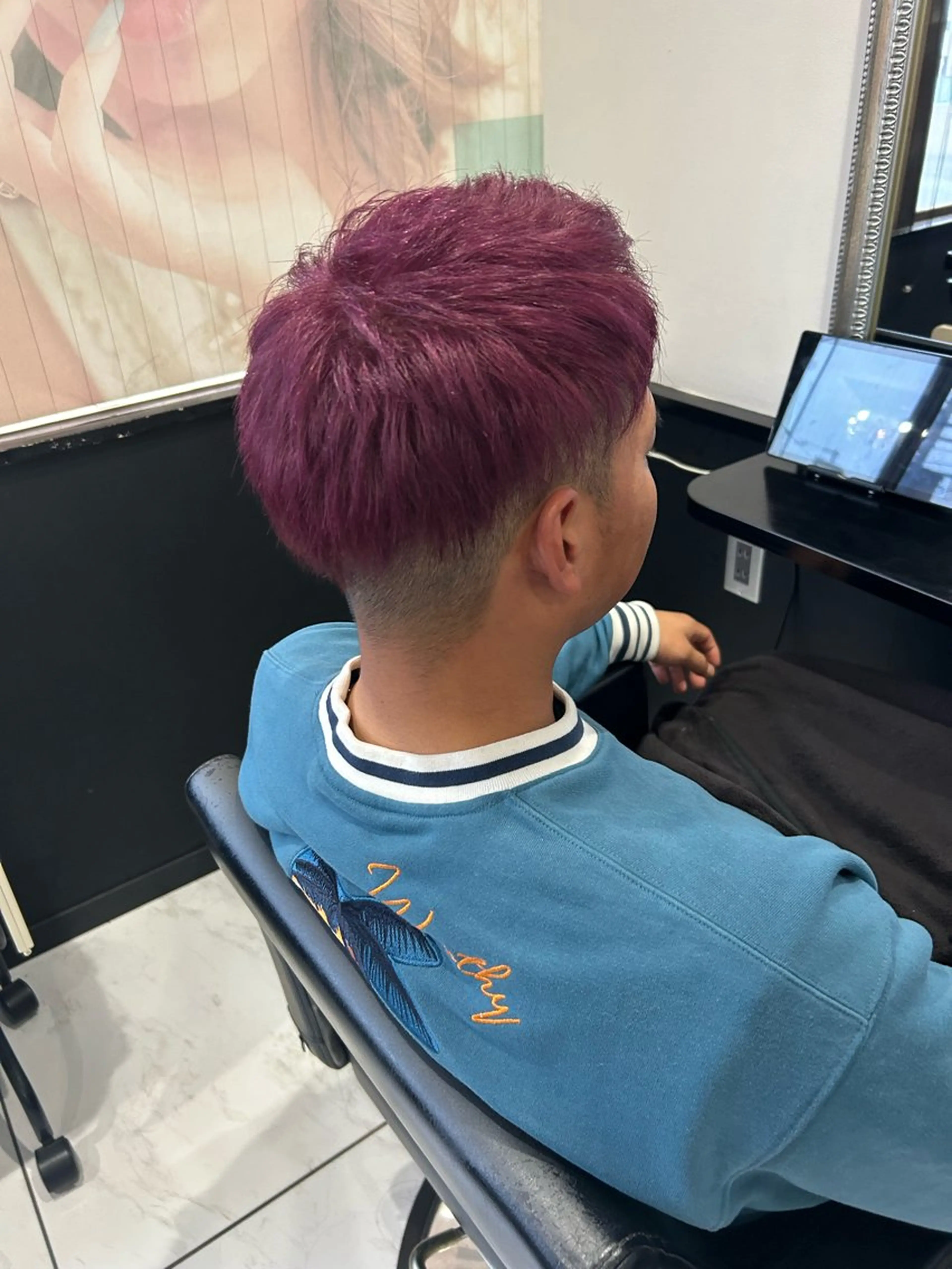 カラー メンズ レッドカラー 長田 麻友子のヘアスタイル