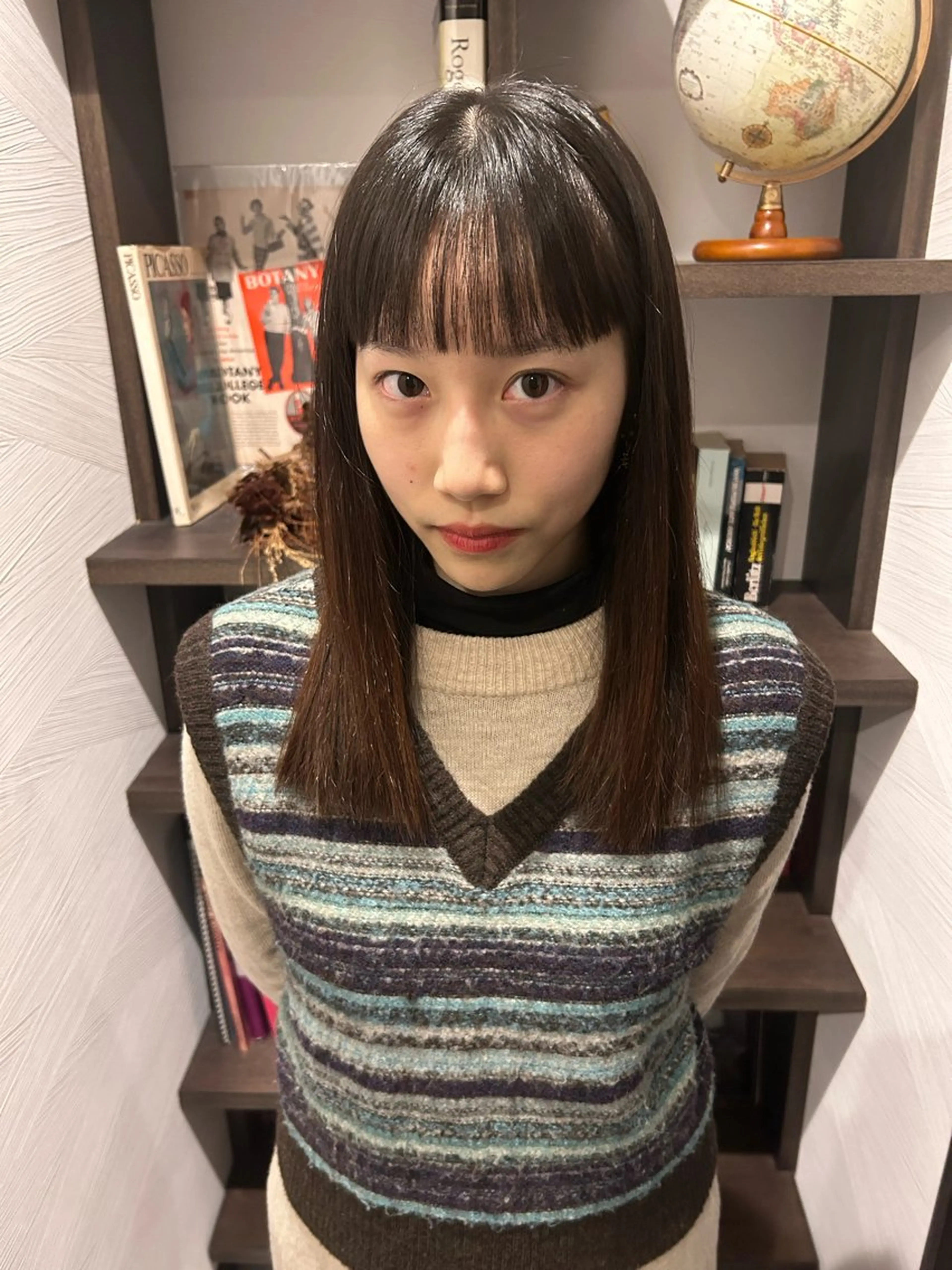 セミロング sugino miyuuのヘアスタイル