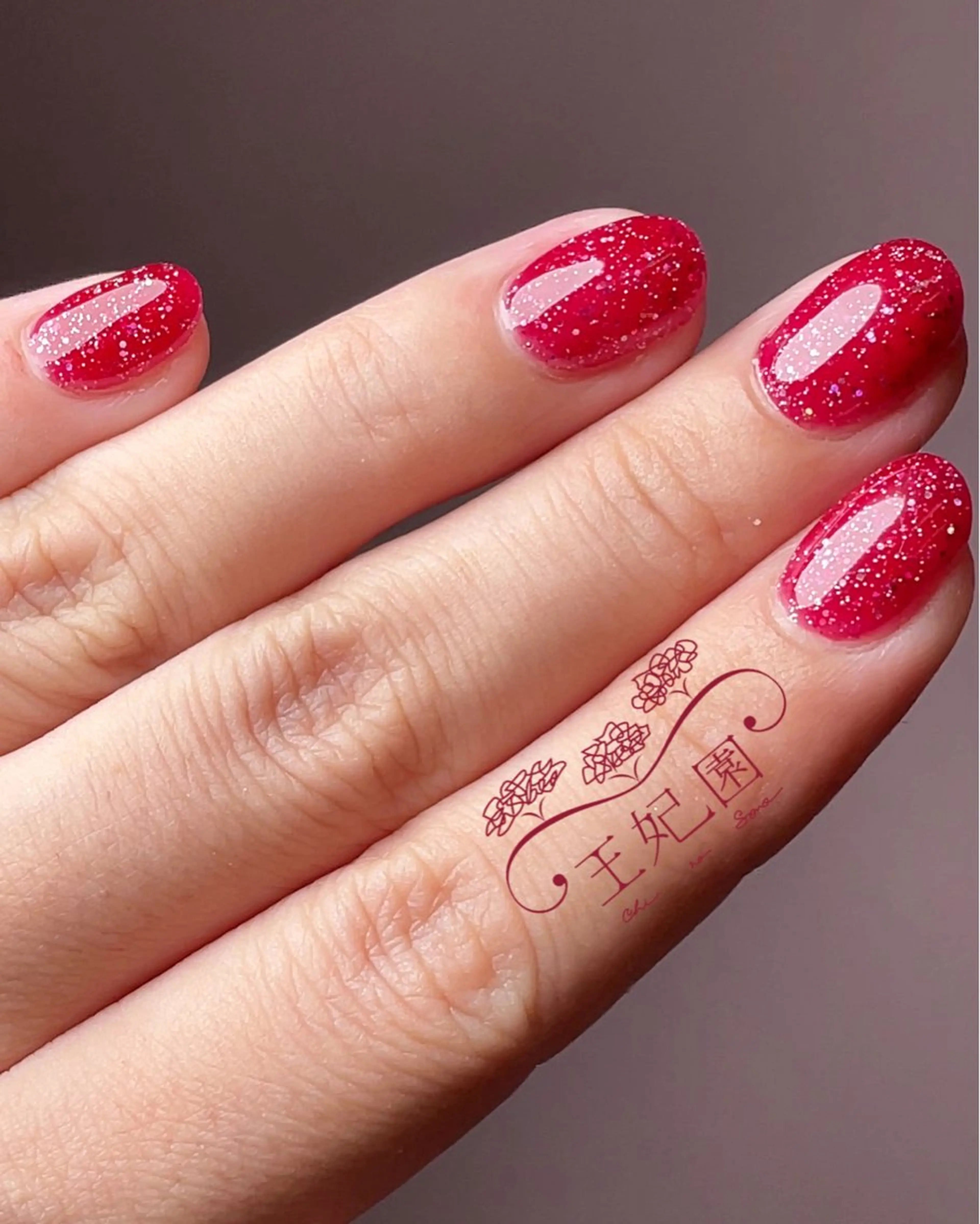 ネイル ラメ(グリッター) ワンカラーネイル nail salon王妃の園所属・王妃の園 ohinosonoのネイルデザイン