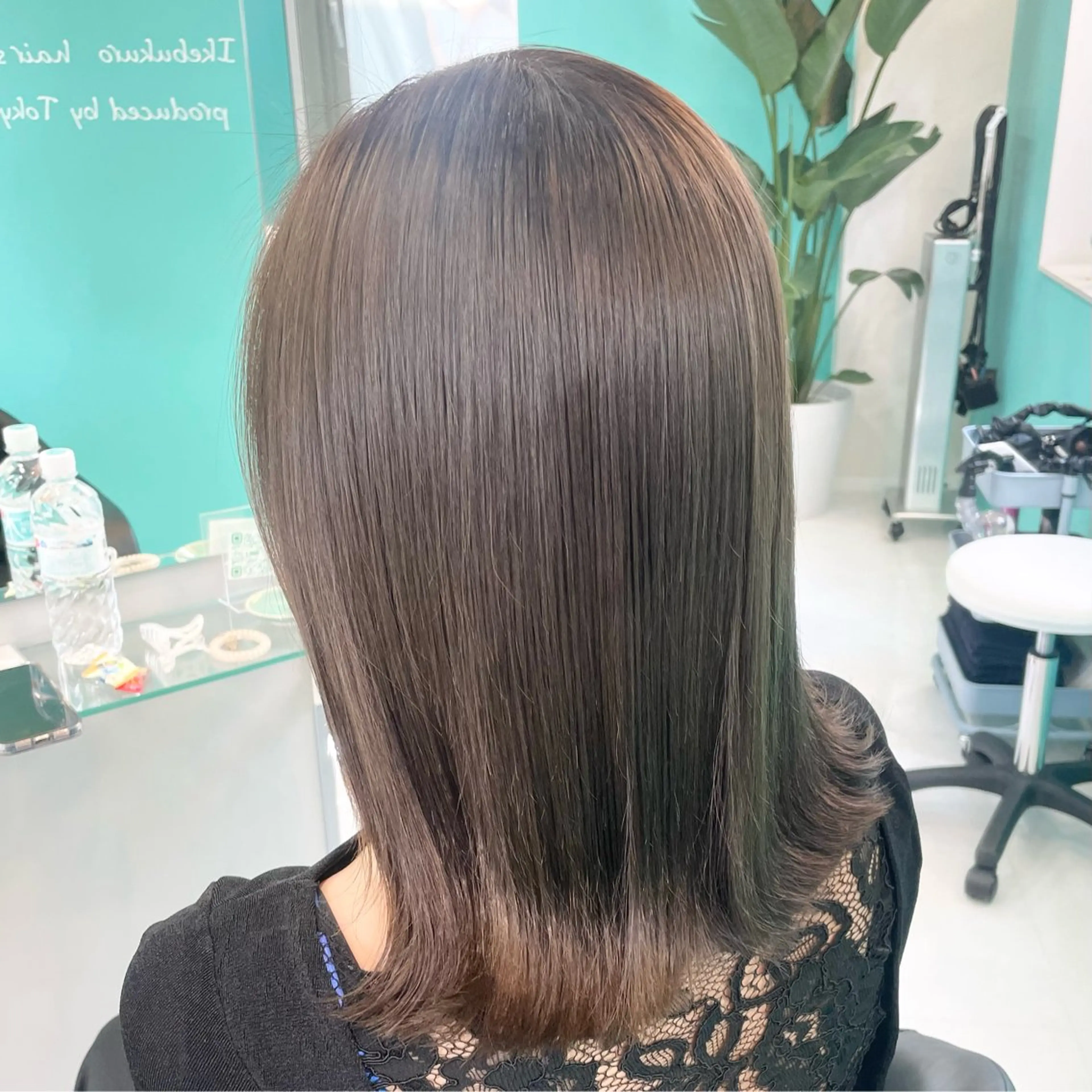 ミディアム カラー ベージュカラー オリーブベージュ 艶/透明感 🫧カラーのヘアスタイル