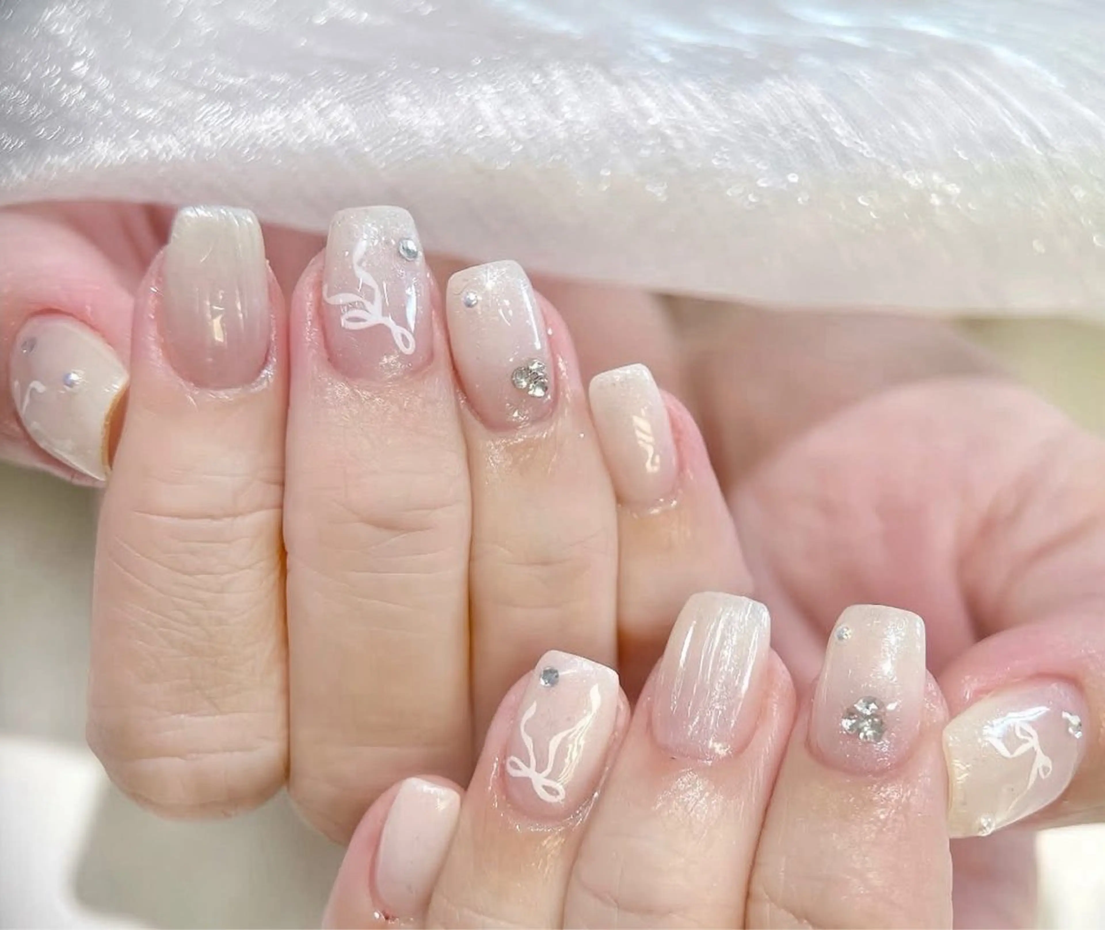 ネイル アートネイル 長さ出し ジェルネイル マグネットネイル ニュアンスネイル ハンドネイル Cloudy Chan Nail 歌舞伎町所属・Cloudy Chan 歌舞伎町のネイルデザイン