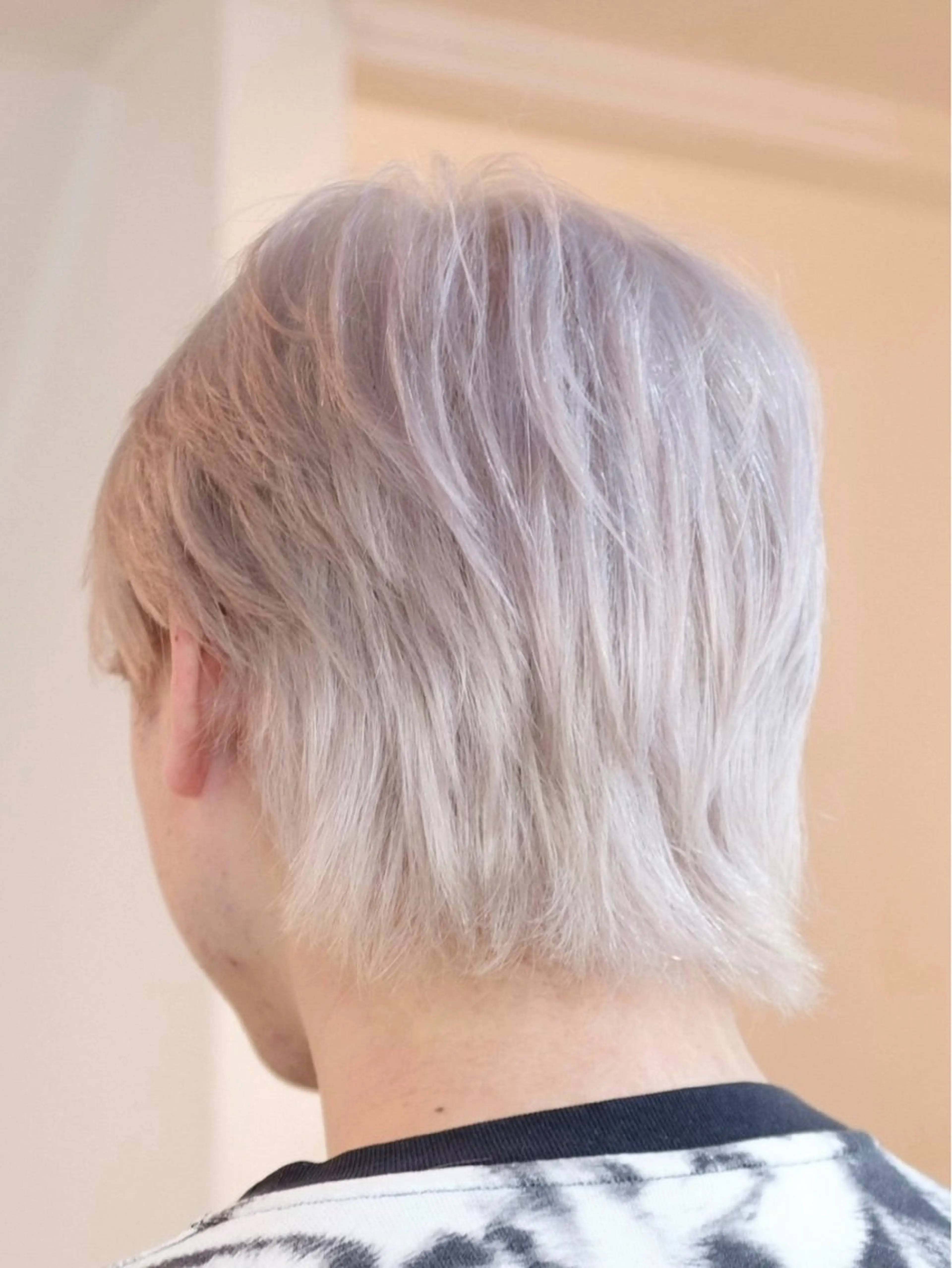 ショート カラー ヘアアレンジ カット ヘアカラー トリートメント HAIR SALON fuugaせんげん台店所属・ハイトーン/デザイン カラー/あおいのヘアスタイル