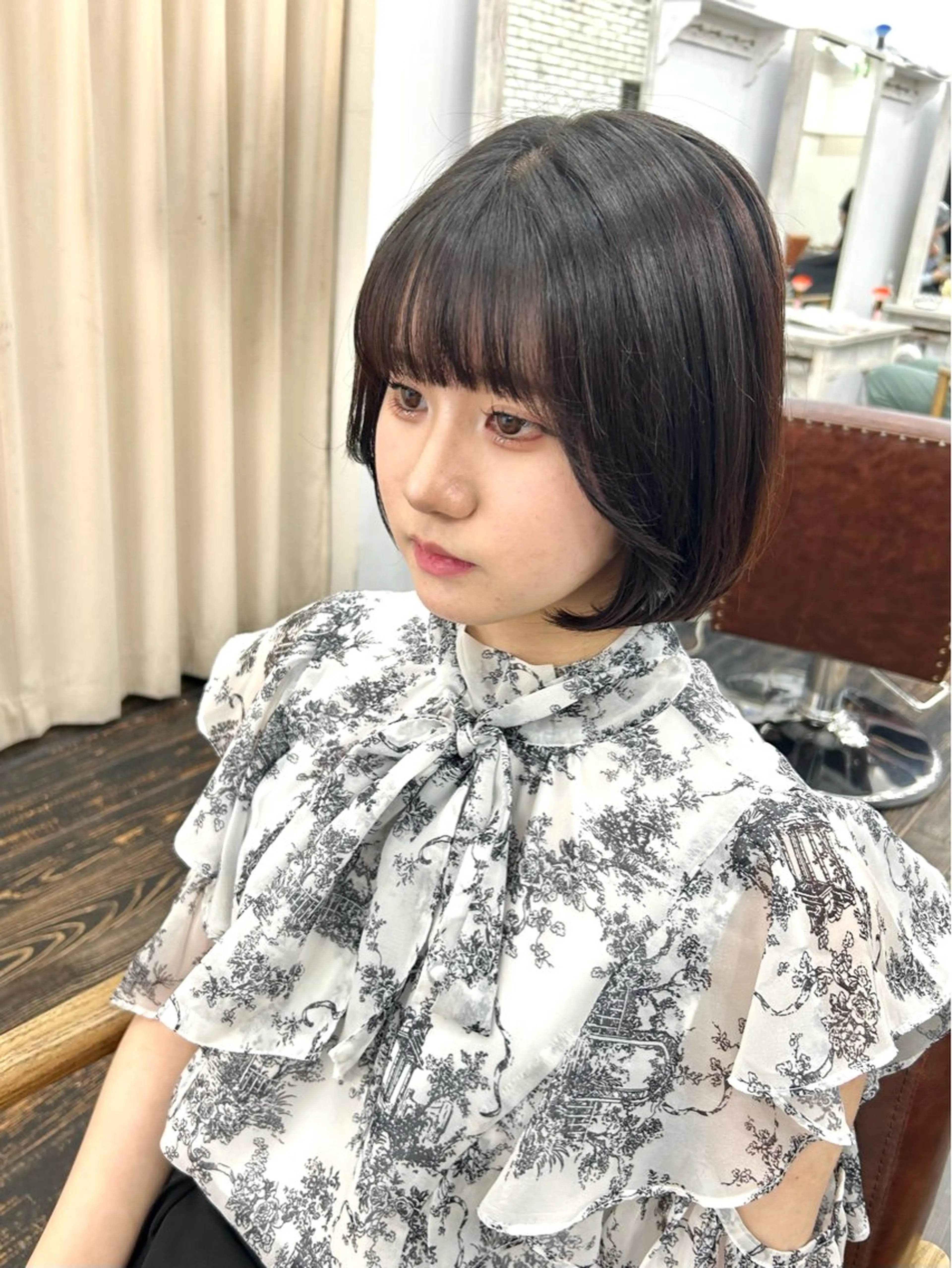 ミディアム カラー レイヤーカット韓国 暖色⭐︎KANAKOのヘアスタイル