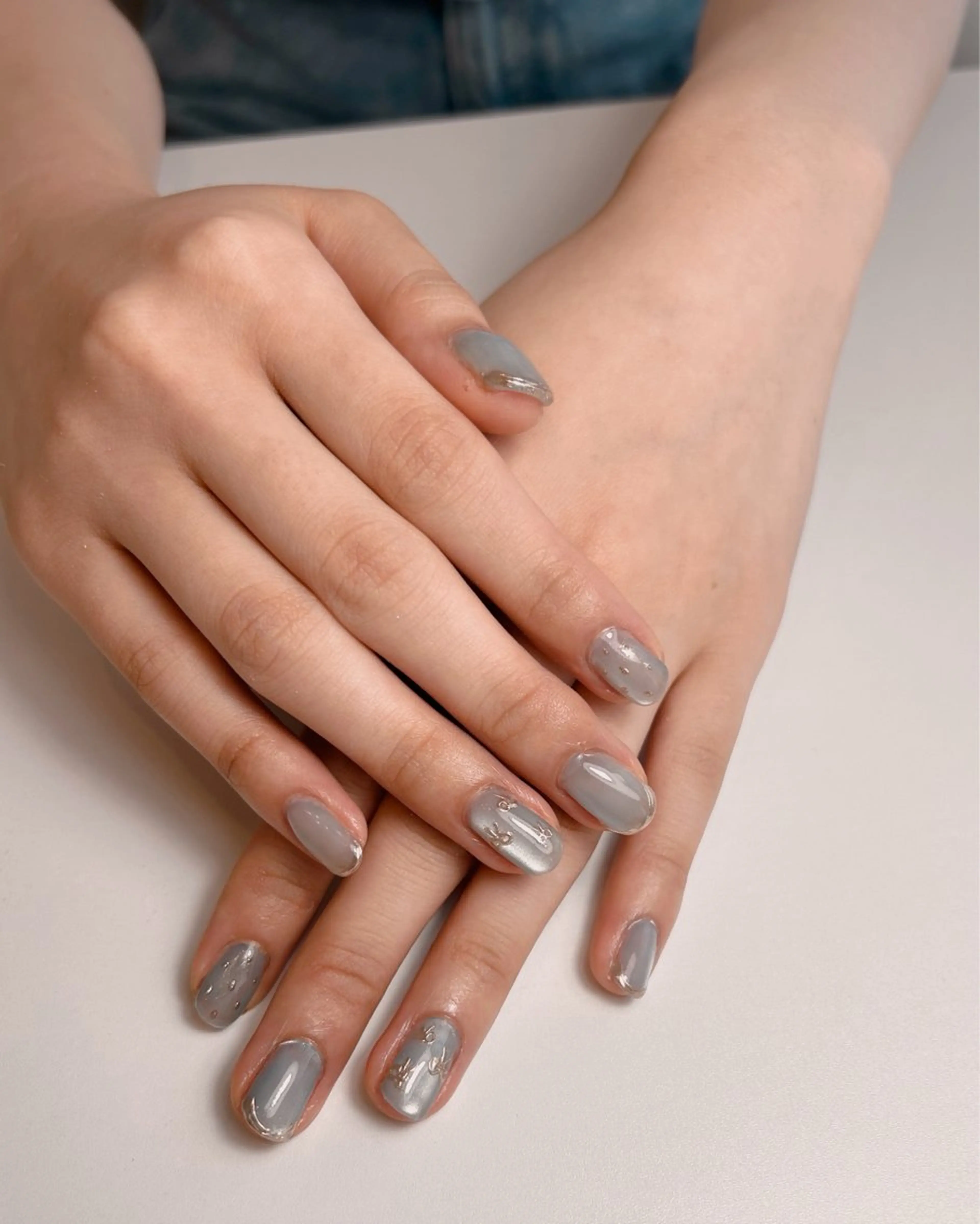ネイル アートネイル ブルー キラキラネイル 韓国ネイル ラメ(グリッター) ハンドネイル Peach nail 🍑kaoriのネイルデザイン