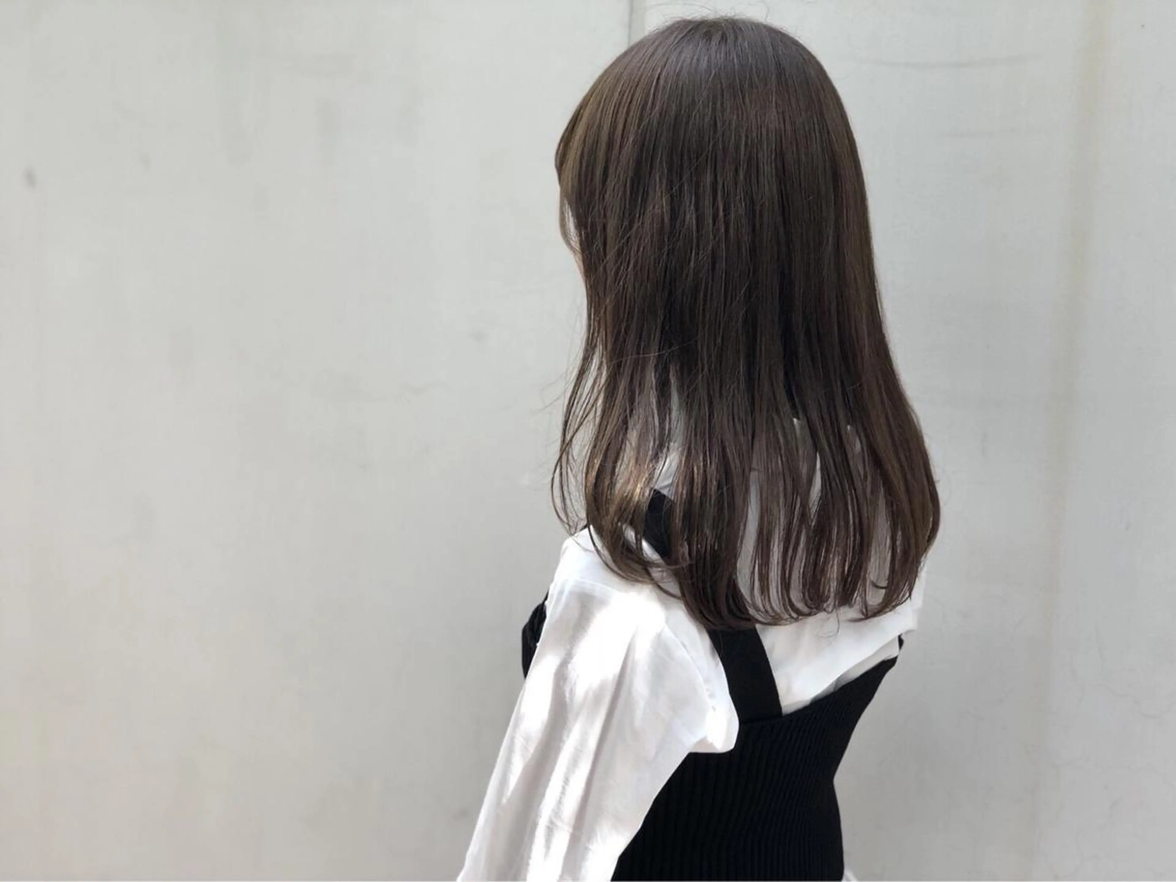 セミロング カラー グレージュ ヘアカラー トリートメント Clay所属・及川 祐輔のヘアスタイル