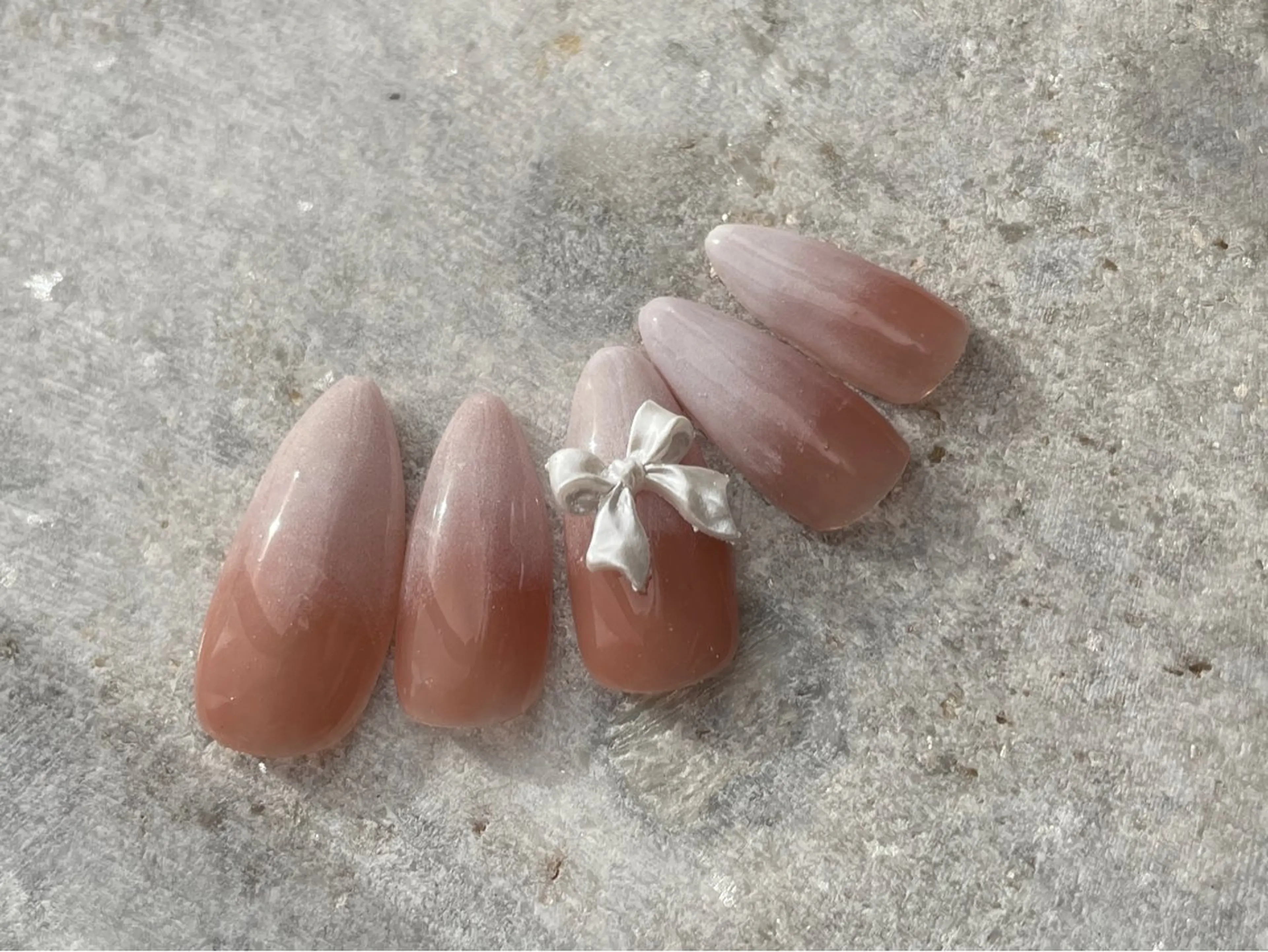 ネイル フレンチネイル グラデーション ミラーネイル ネイルチップ IRY nail 黒須莉奈のネイルデザイン