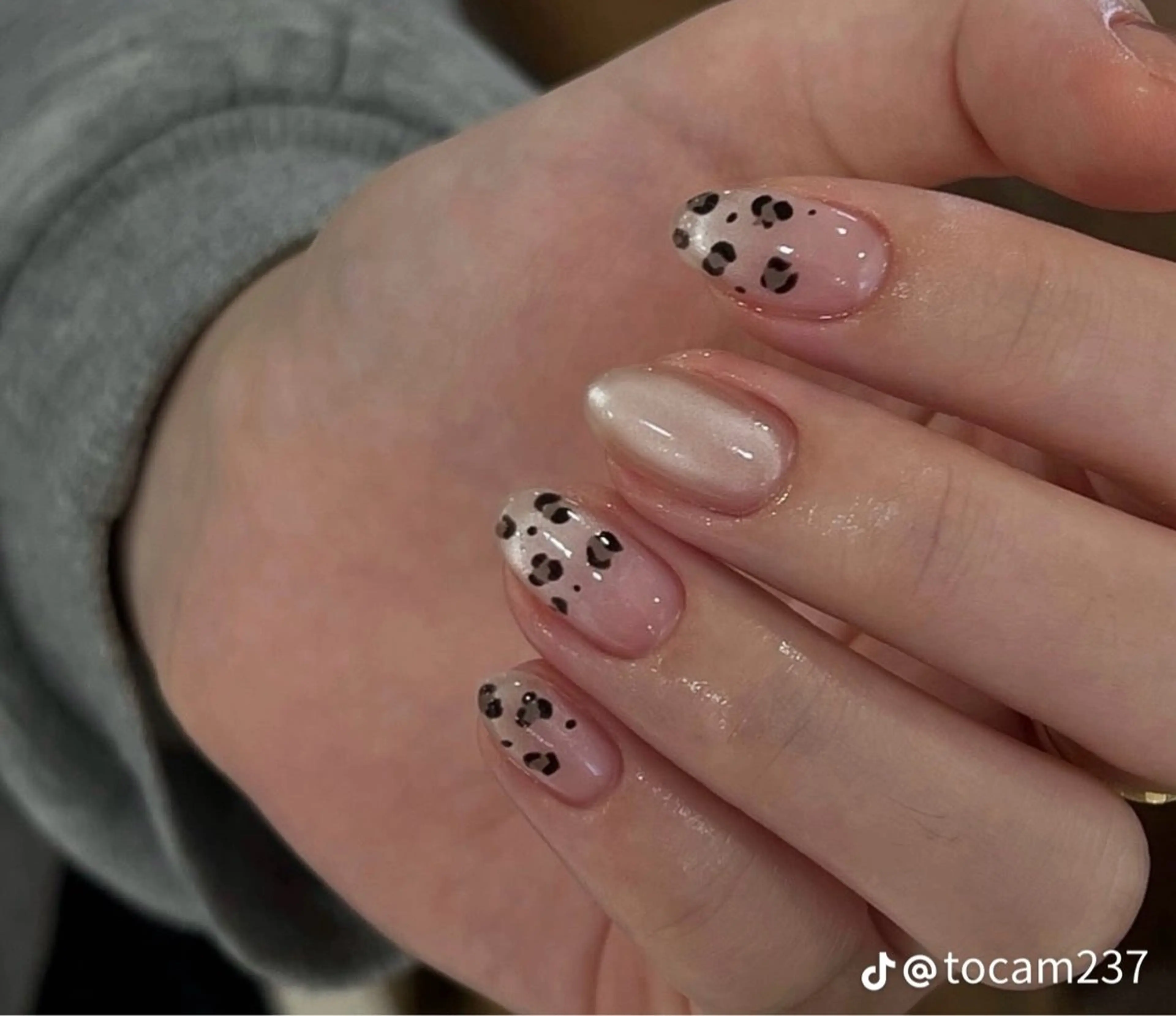 ネイル チークネイル フットネイル フレンチネイル グラデーション 韓国ネイル RibbonNail Staffのネイルデザイン