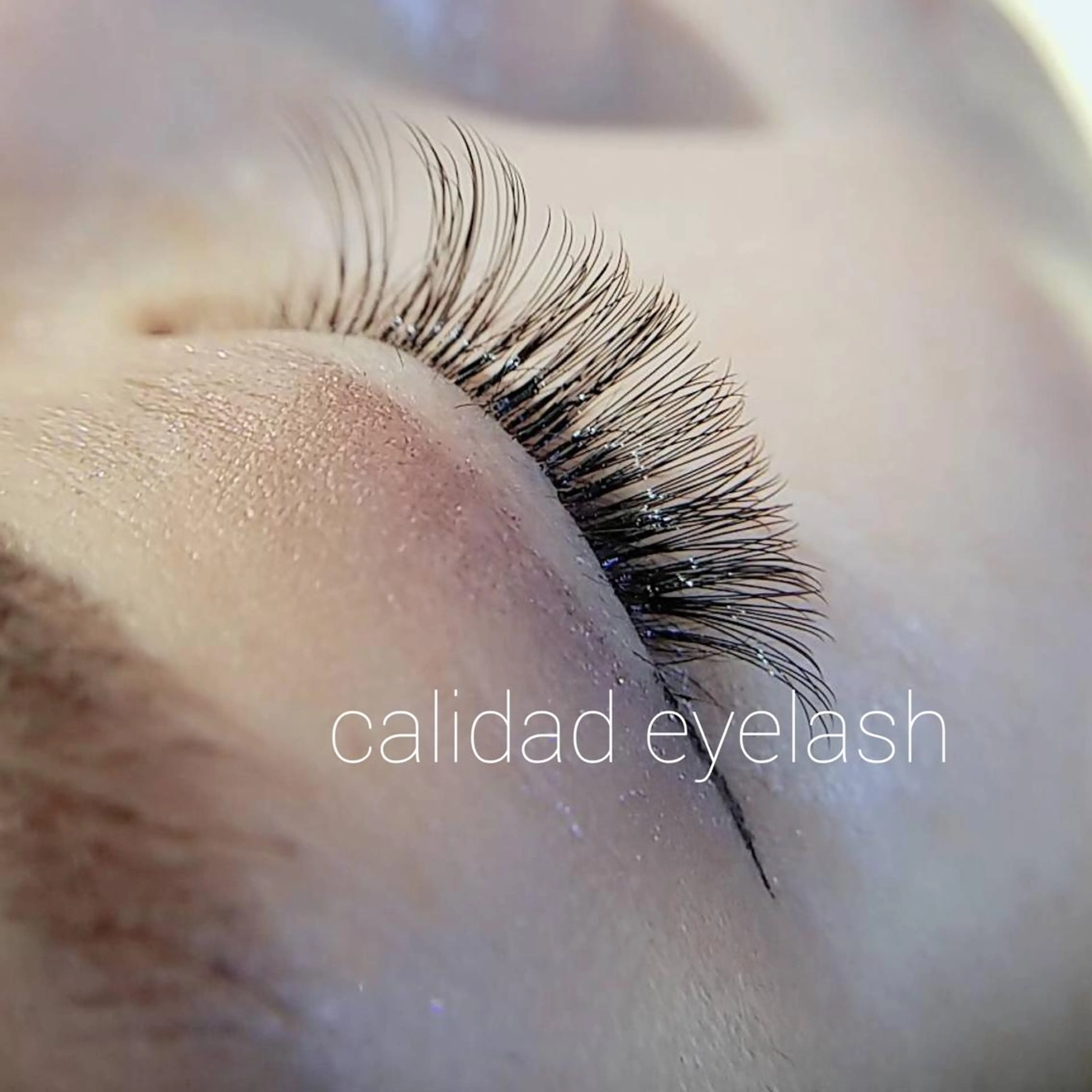 【濃密ボリュームラッシュ】200本★オフ込★美容液コーティング付の写真