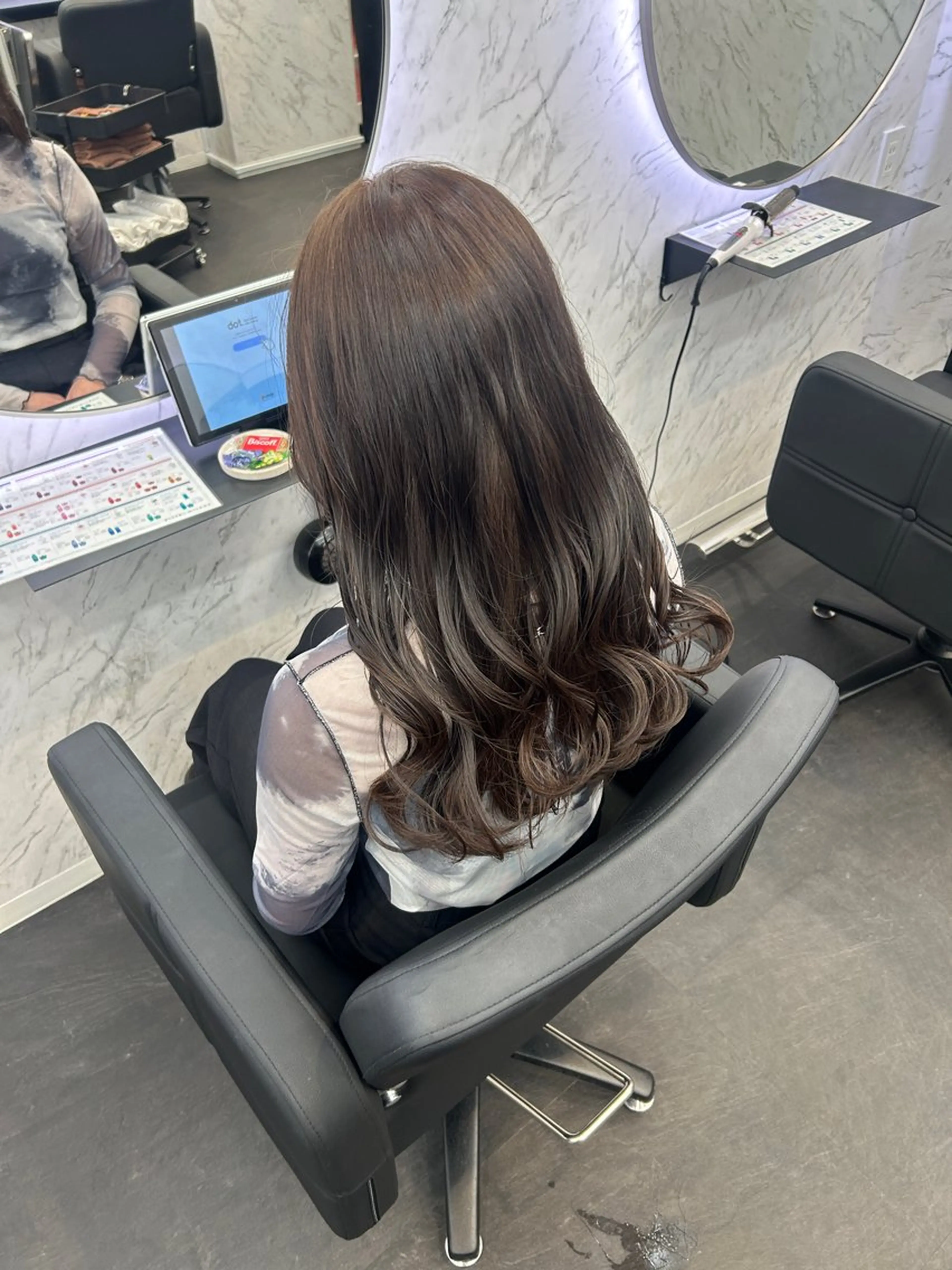 ロング カラー グレージュ ヘアカラー 艶カラー 🇰🇷💎MIUのヘアスタイル