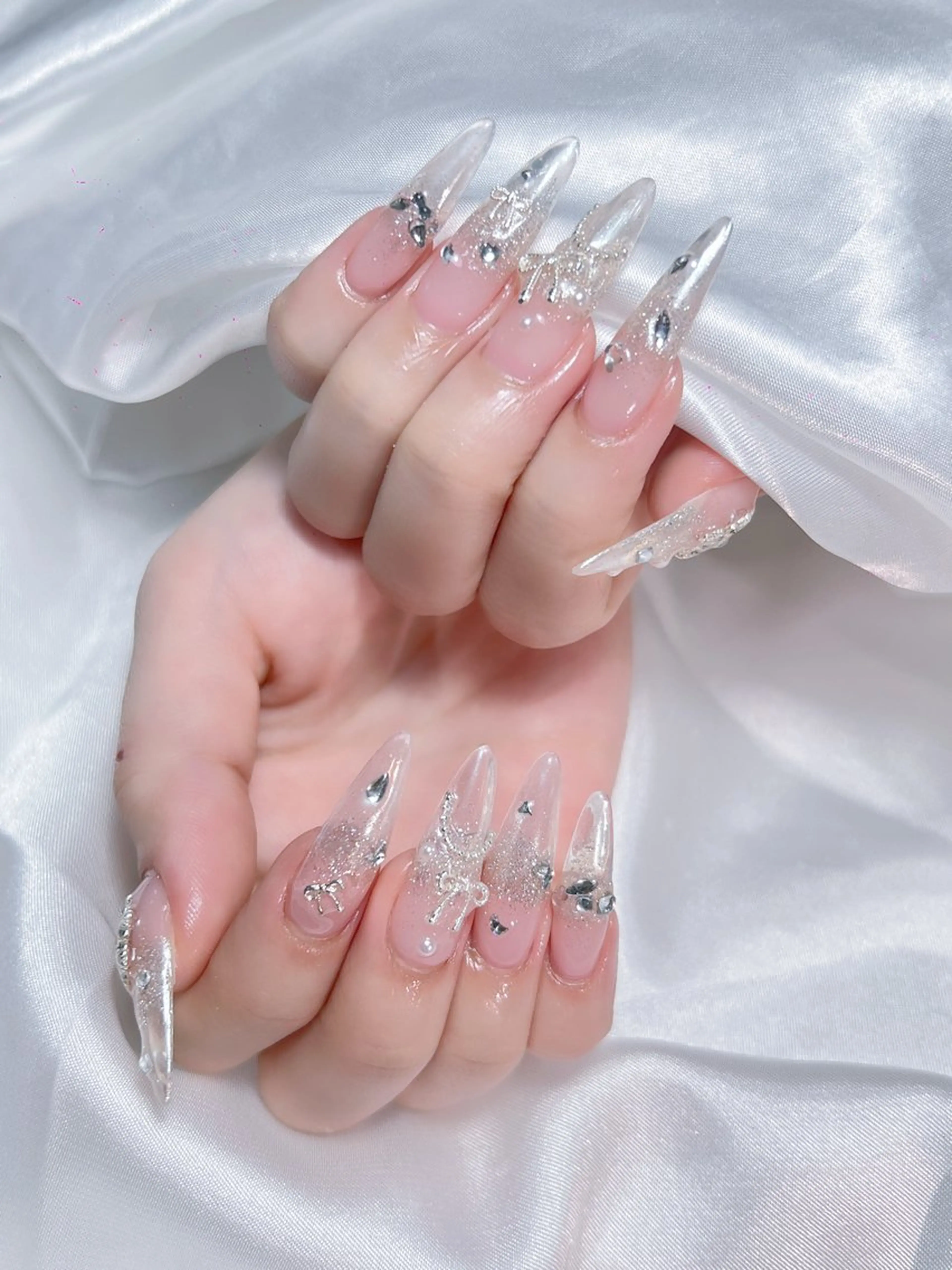 ネイル LEELA NAIL STUDIO所属・LEELA NAIL STUDIOのネイルデザイン