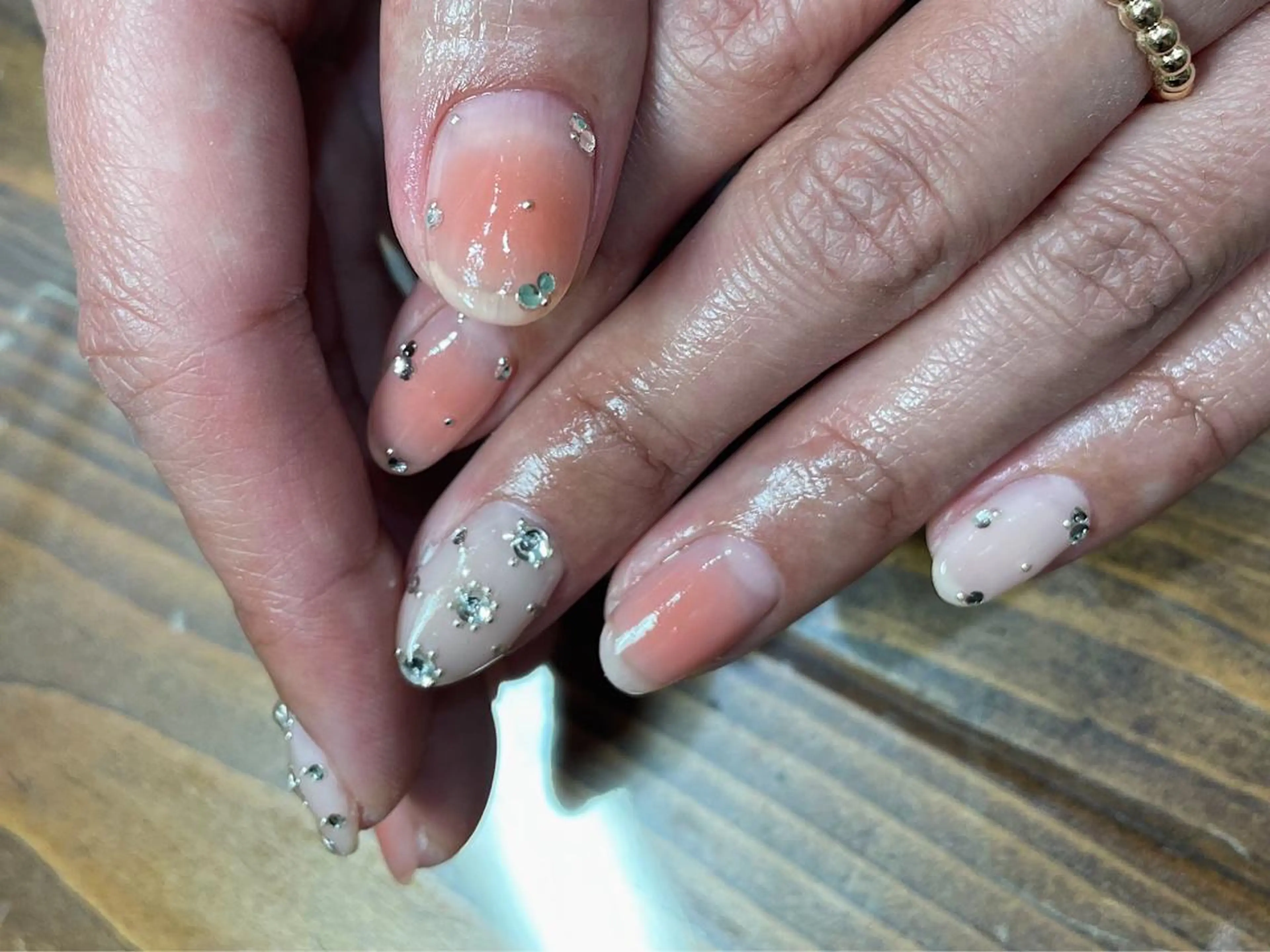 ネイル アートネイル チークネイル ヘアーサロン大野所属・nailsalon SWATiのネイルデザイン