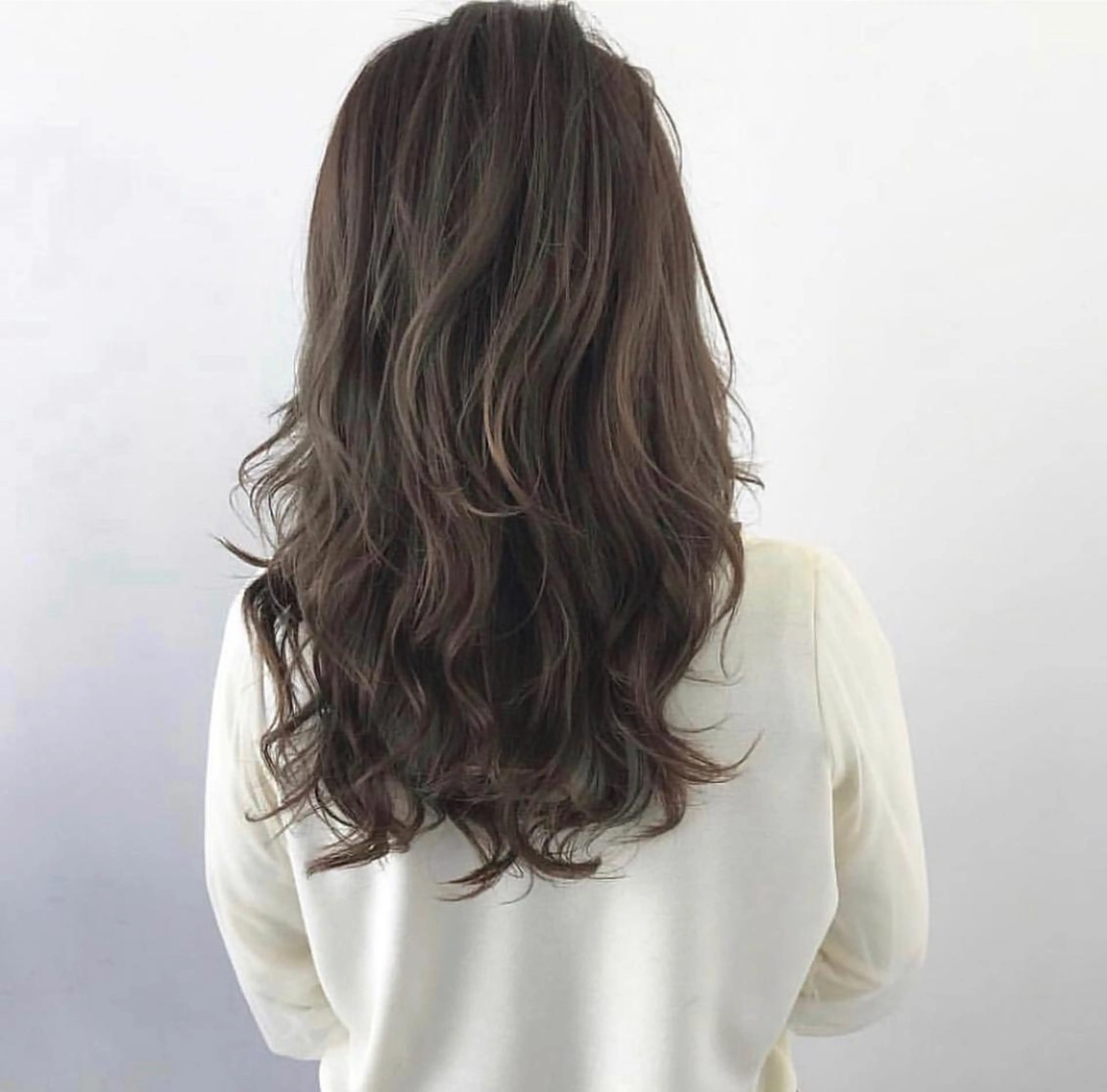 セミロング パーマ カット ヘアカラー 髪質改善くすみカラー 🍀/石川大輔のヘアスタイル