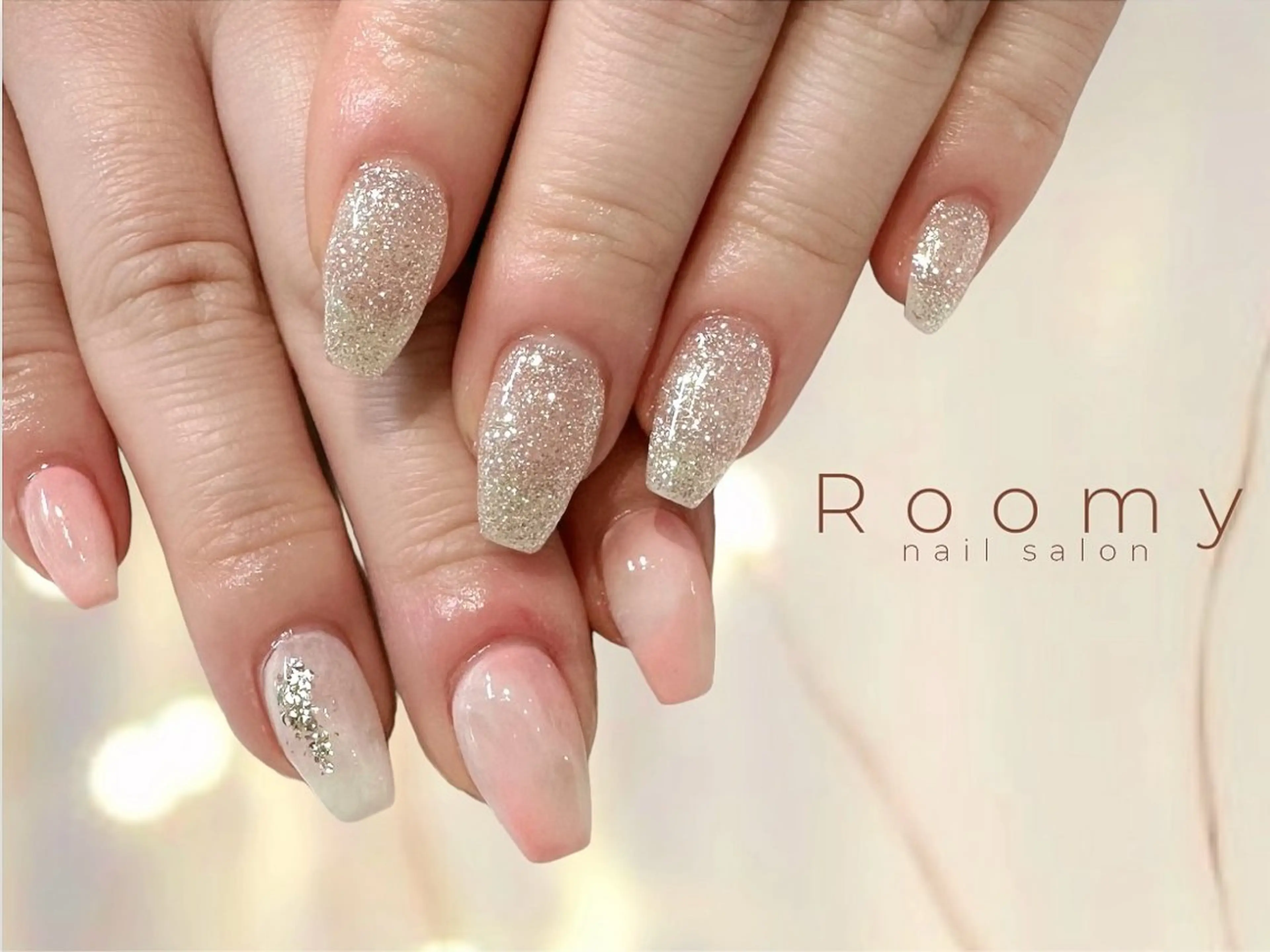 ネイル フレンチネイル ジェルネイル グラデーション ラメ(グリッター) マグネットネイル ハンドネイル nail salon Roomy 竹ノ塚所属・nail salon Roomy 竹ノ塚のネイルデザイン