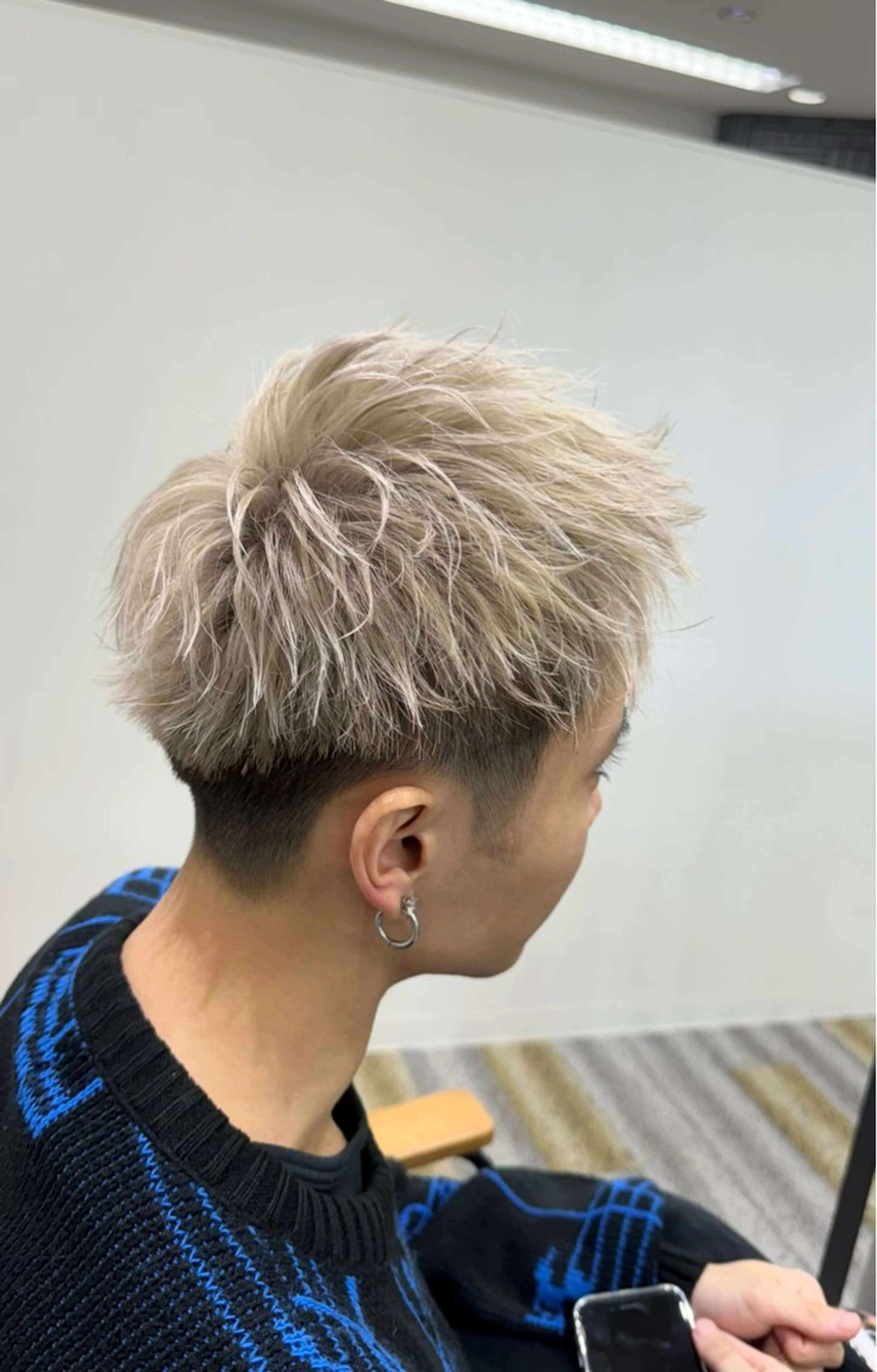 ショート カラー メンズ ベージュカラー ブロンド ホワイトベージュ カット ヘアカラー 【メンズ特化】岩瀬 武【メンズパーマ】のヘアスタイル