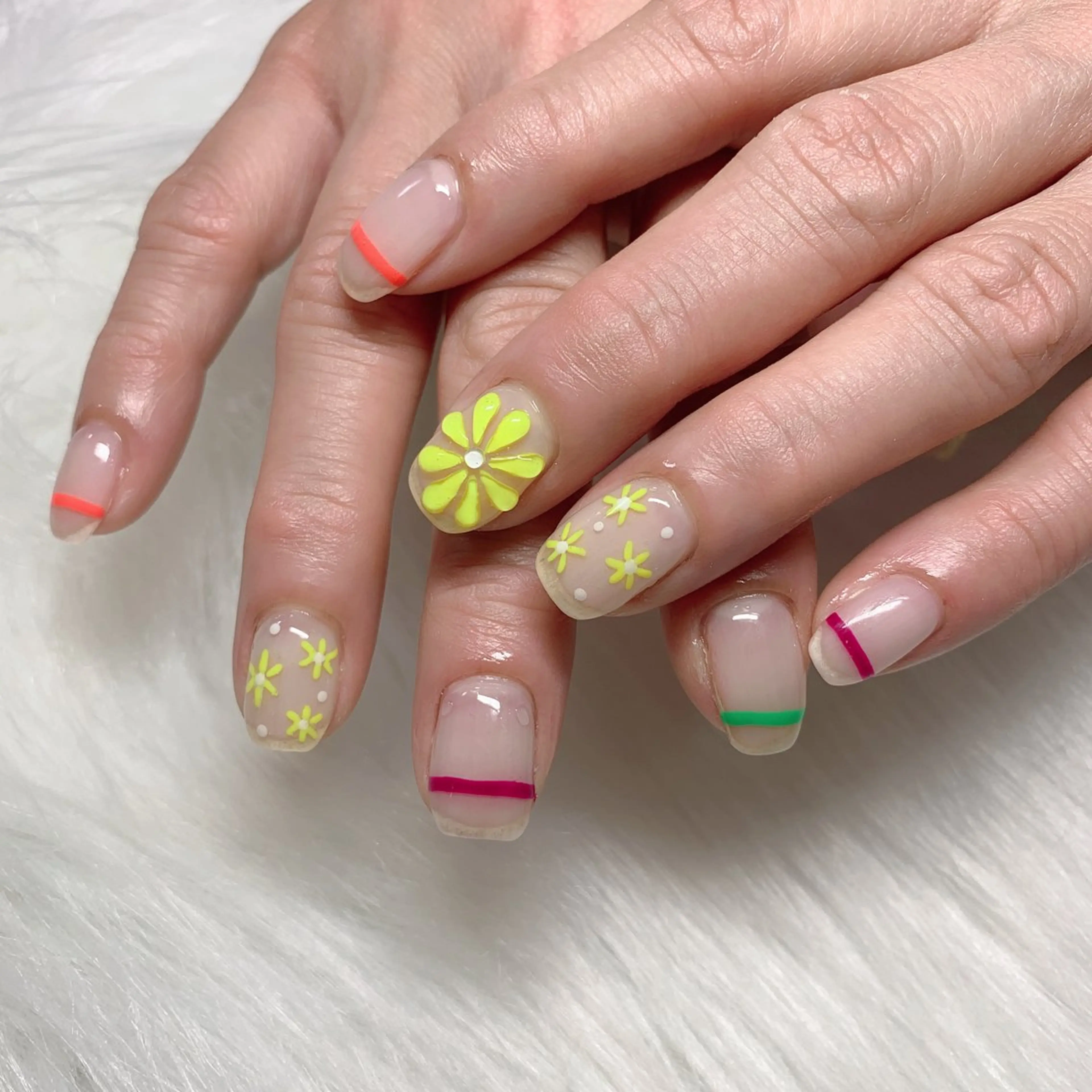 ネイル ハンドネイル 💅ネイルハウス🏡 🎀TOMO🎀のネイルデザイン