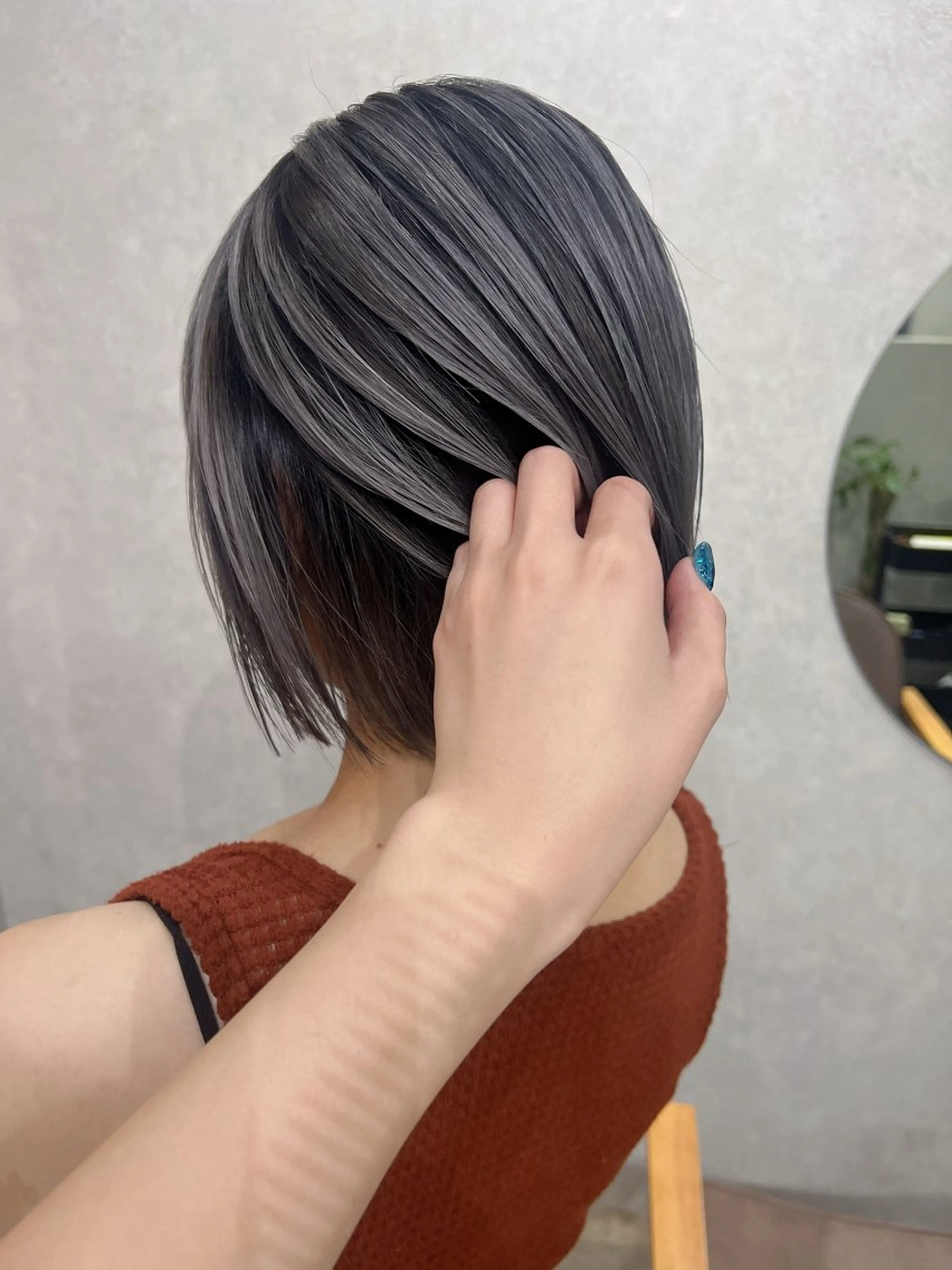 ショート カラー バレイヤージュ ベージュカラー ブリーチ ケアブリーチ ハイトーンカラー カット ヘアカラー ユ イのヘアスタイル
