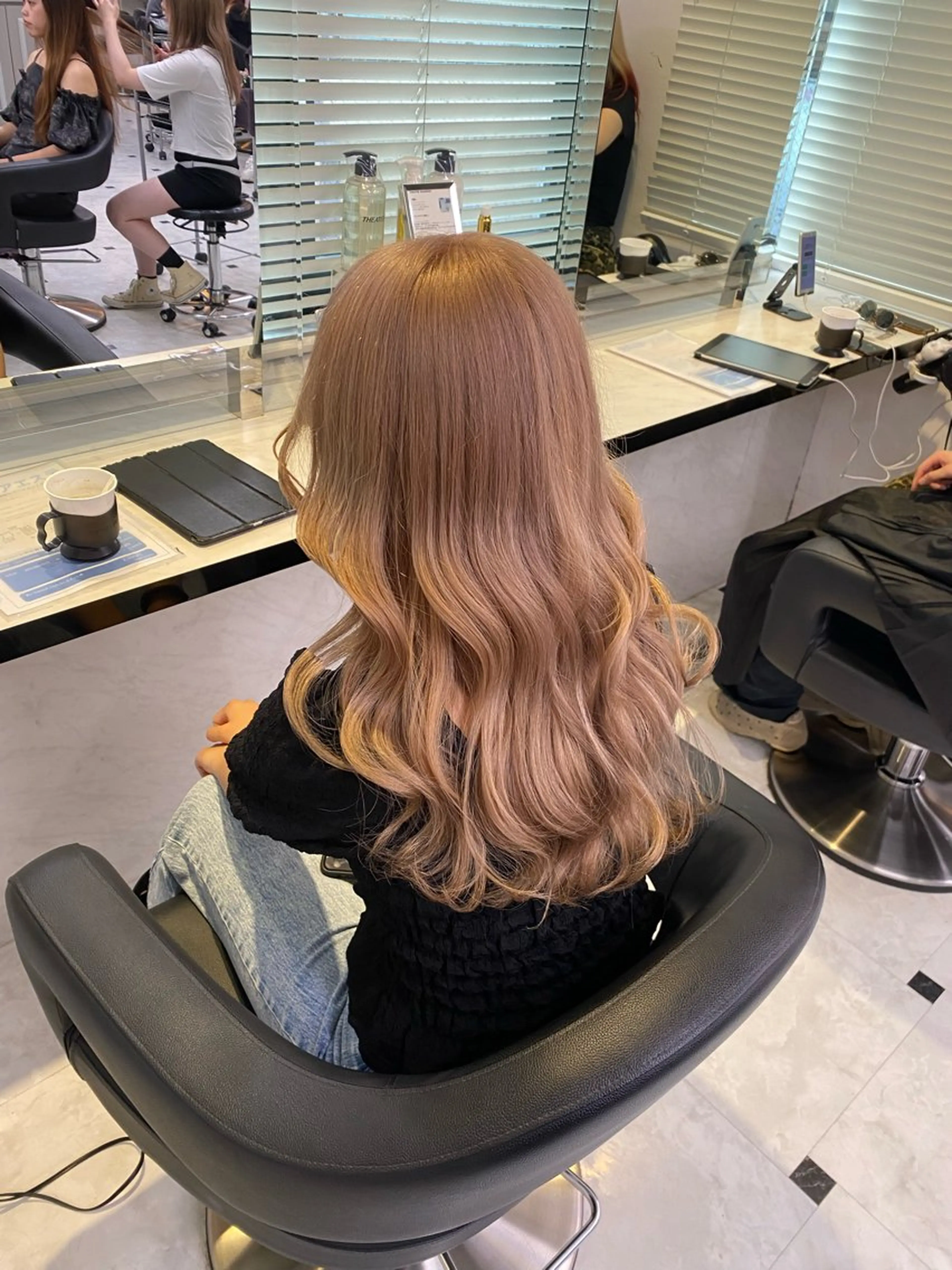 ロング カラー ヘアアレンジ ベージュカラー 🥀レイヤー×ハイト ーントレンドヘア🥀のヘアスタイル