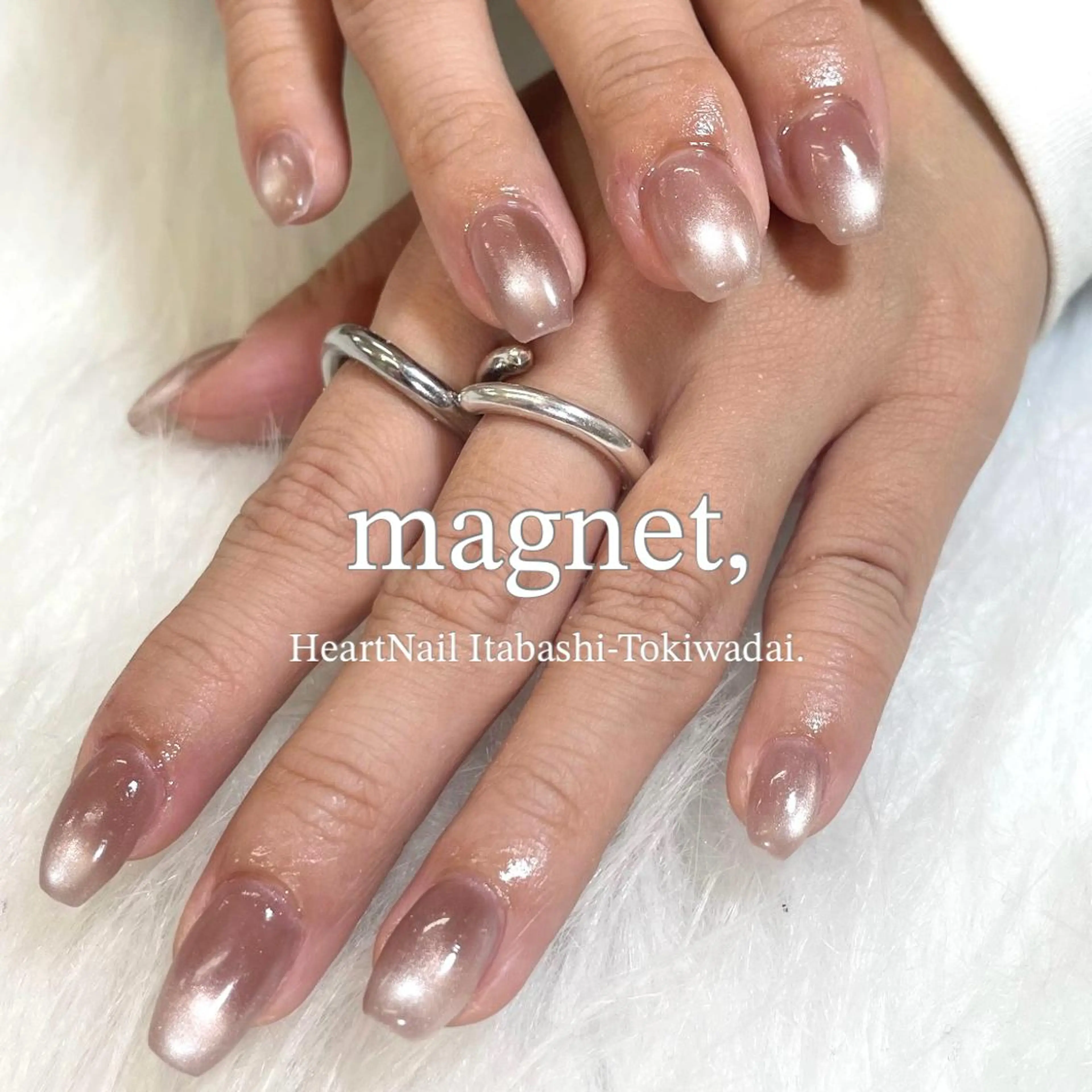 ネイル アートネイル ラメ(グリッター) ラメグラデーション マグネットネイル ワンカラーネイル ハンドネイル ハンドケア はあとねいる 板橋ときわ台店のネイルデザイン