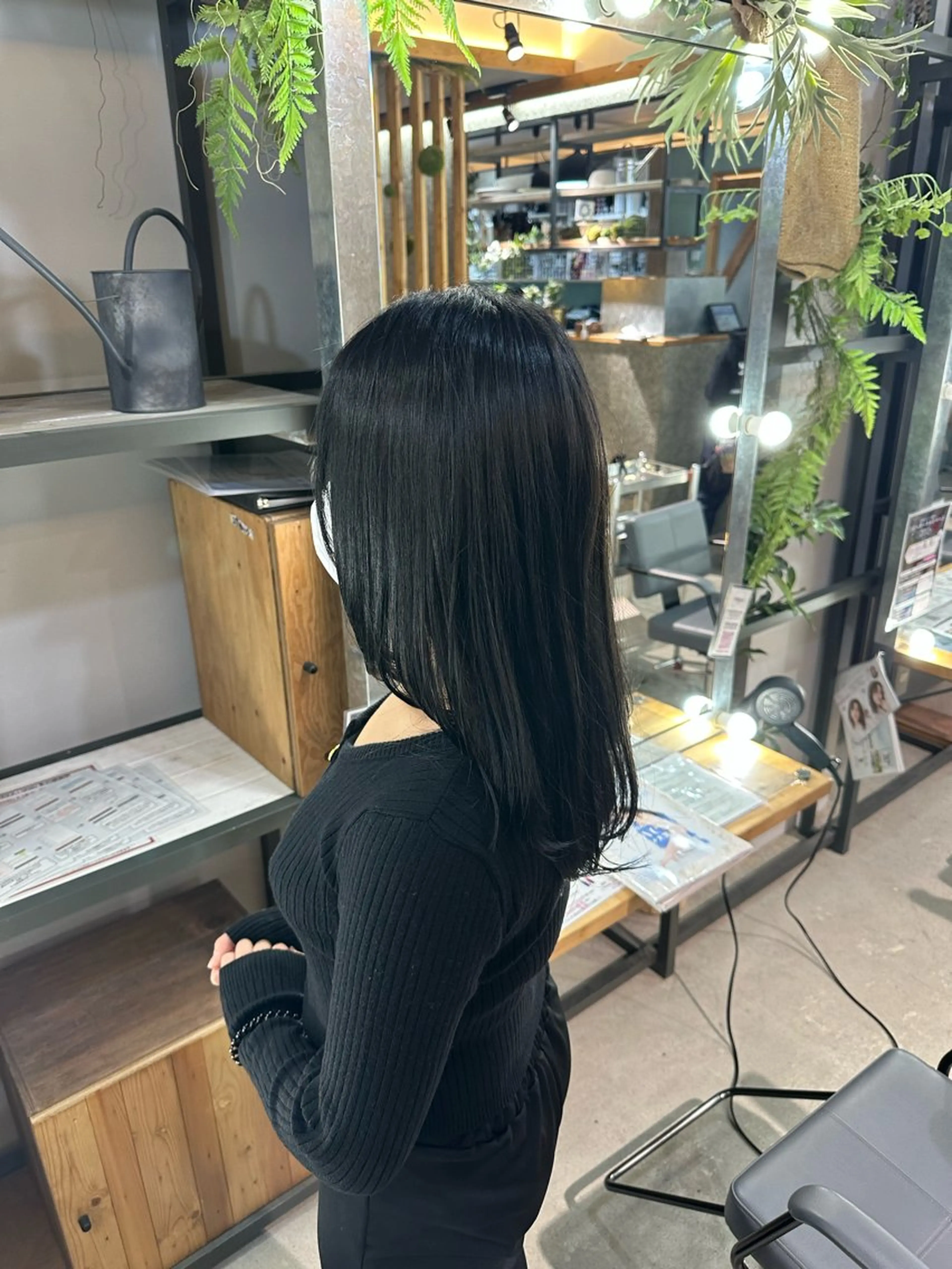 セミロング カラー 溜 一太のヘアスタイル