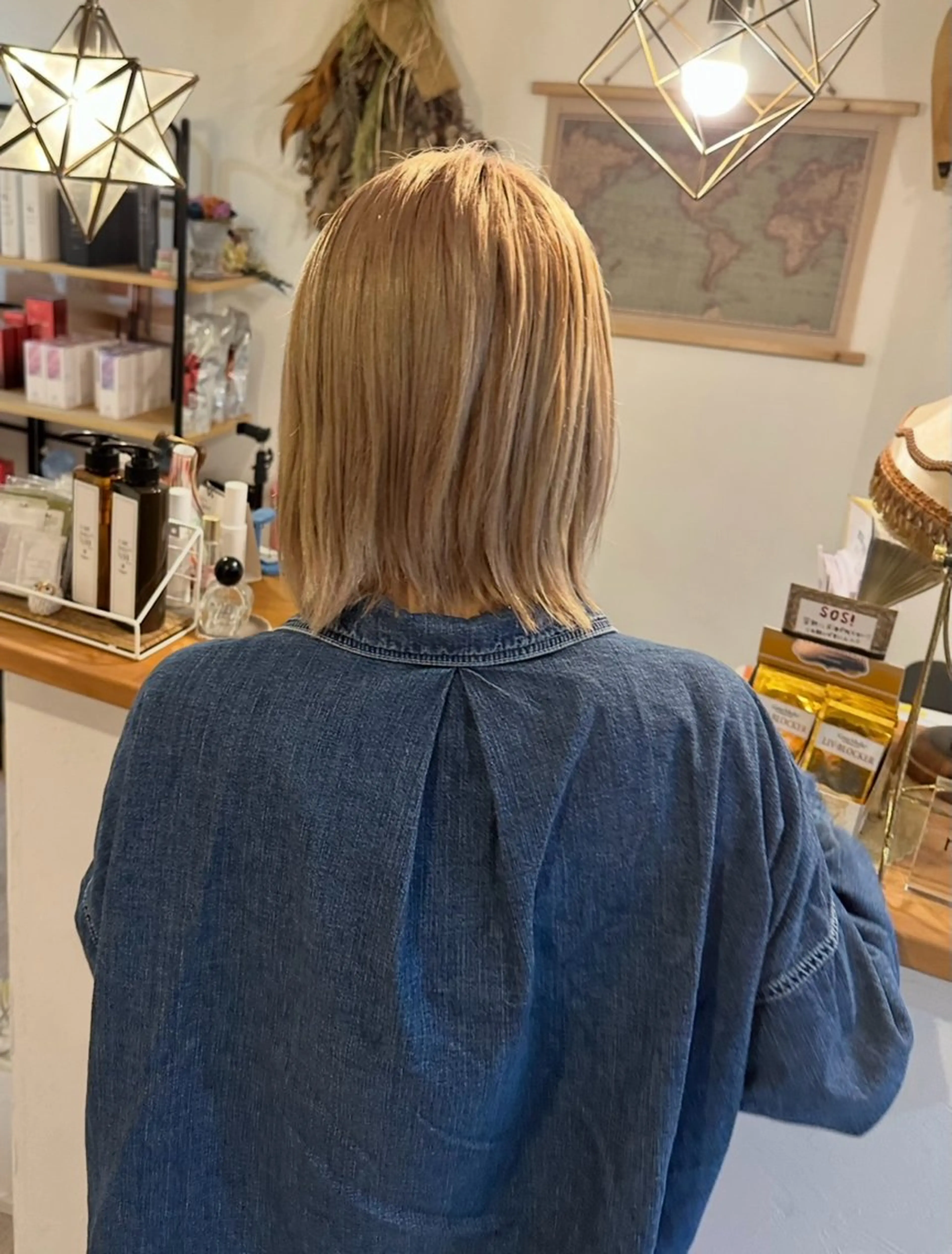 ミディアム ボブ nabi所属・梅田 薫のヘアスタイル