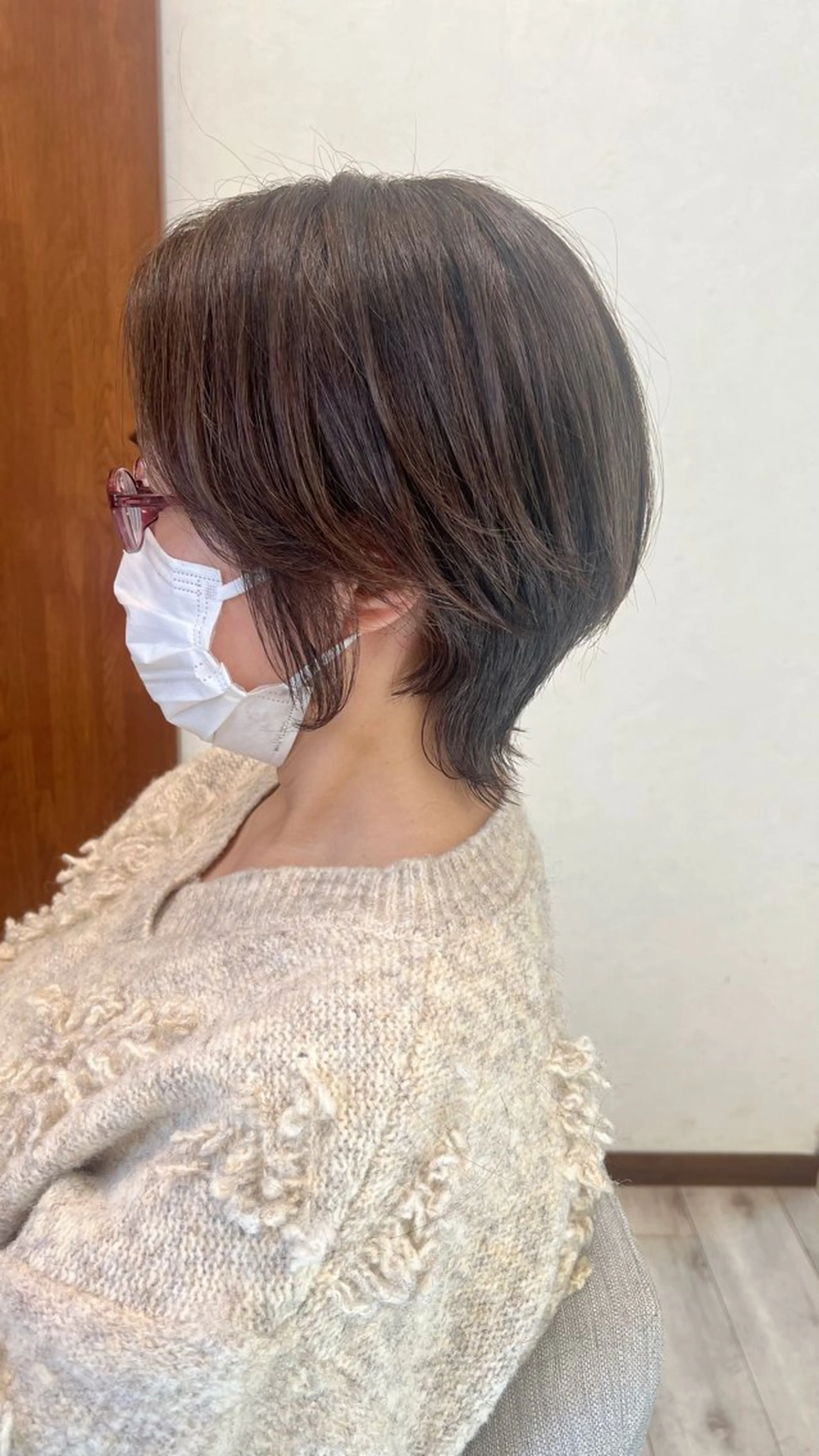 ショート カラー ハイライトカラー くびれヘア ハイライト ウルフカット カット ヘアカラー amiehairroom所属・むらたナチュラルパー マ🌀透明感カラーのヘアスタイル