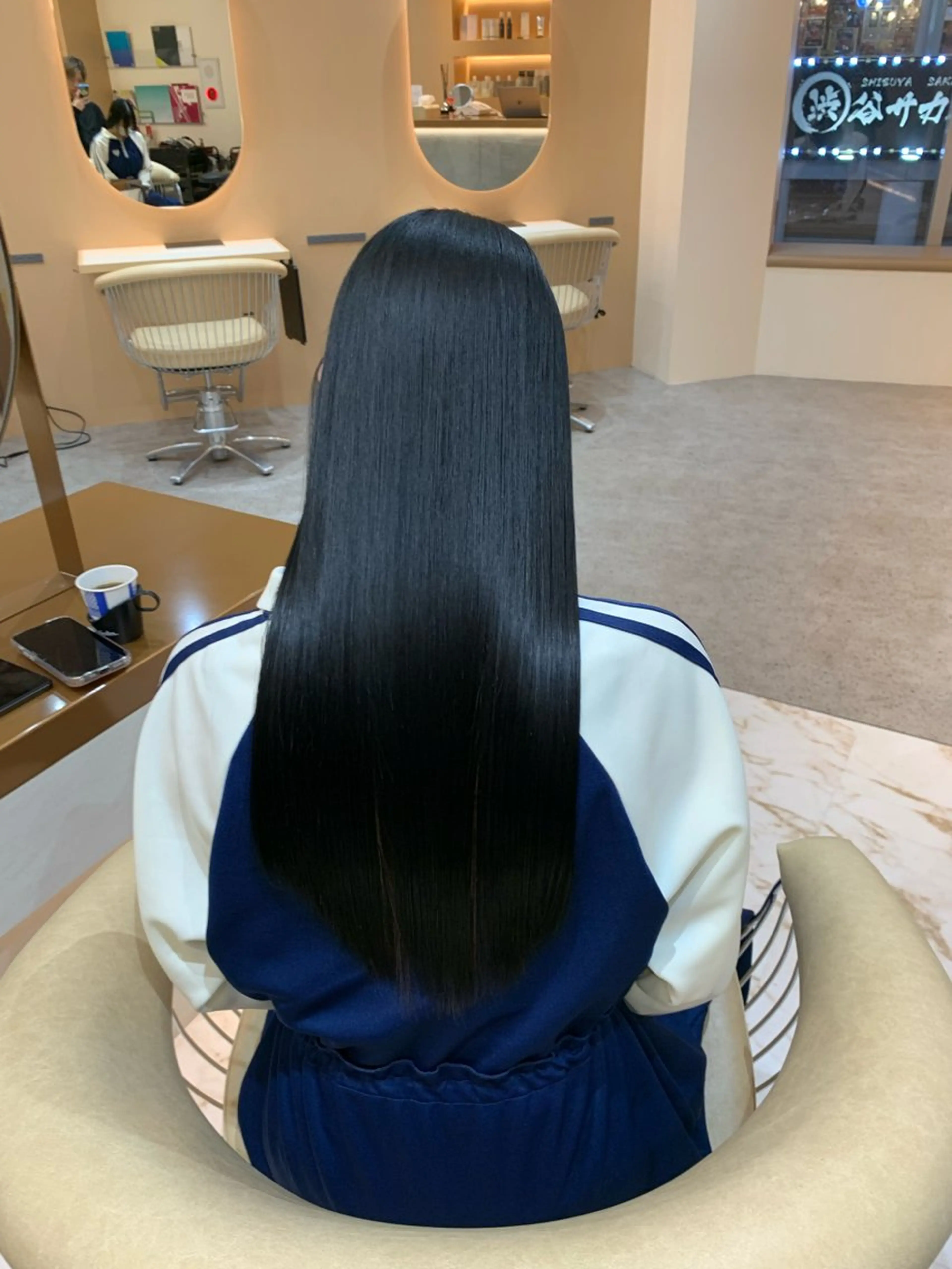 セミロング カラー パーマ 朝が楽になる🔴 縮毛矯正🍎カイトのヘアスタイル