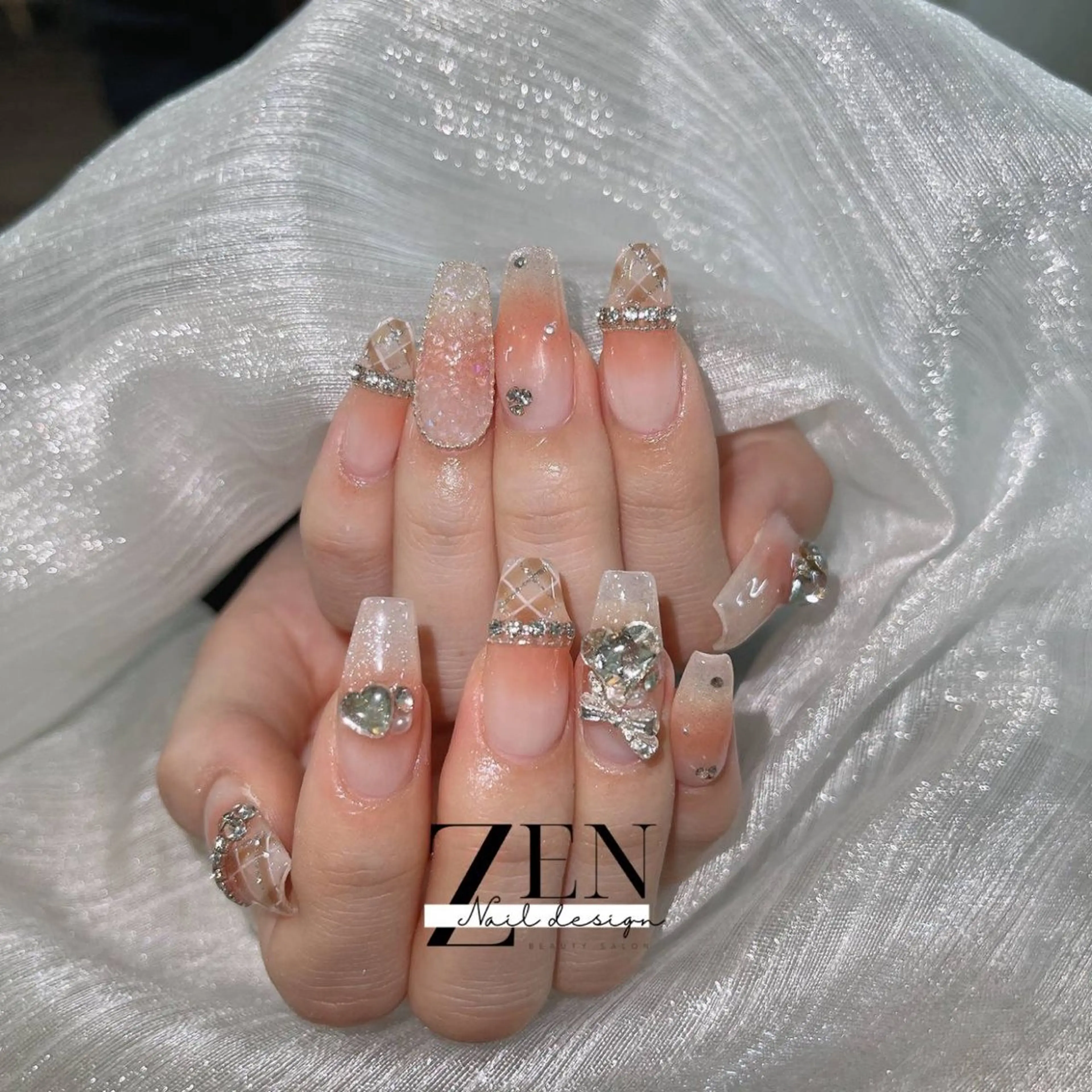 ネイル チークネイル 長さ出し フレンチネイル 韓国ネイル マグネットネイル ハンドネイル Zen Nail Design 池袋のネイルデザイン