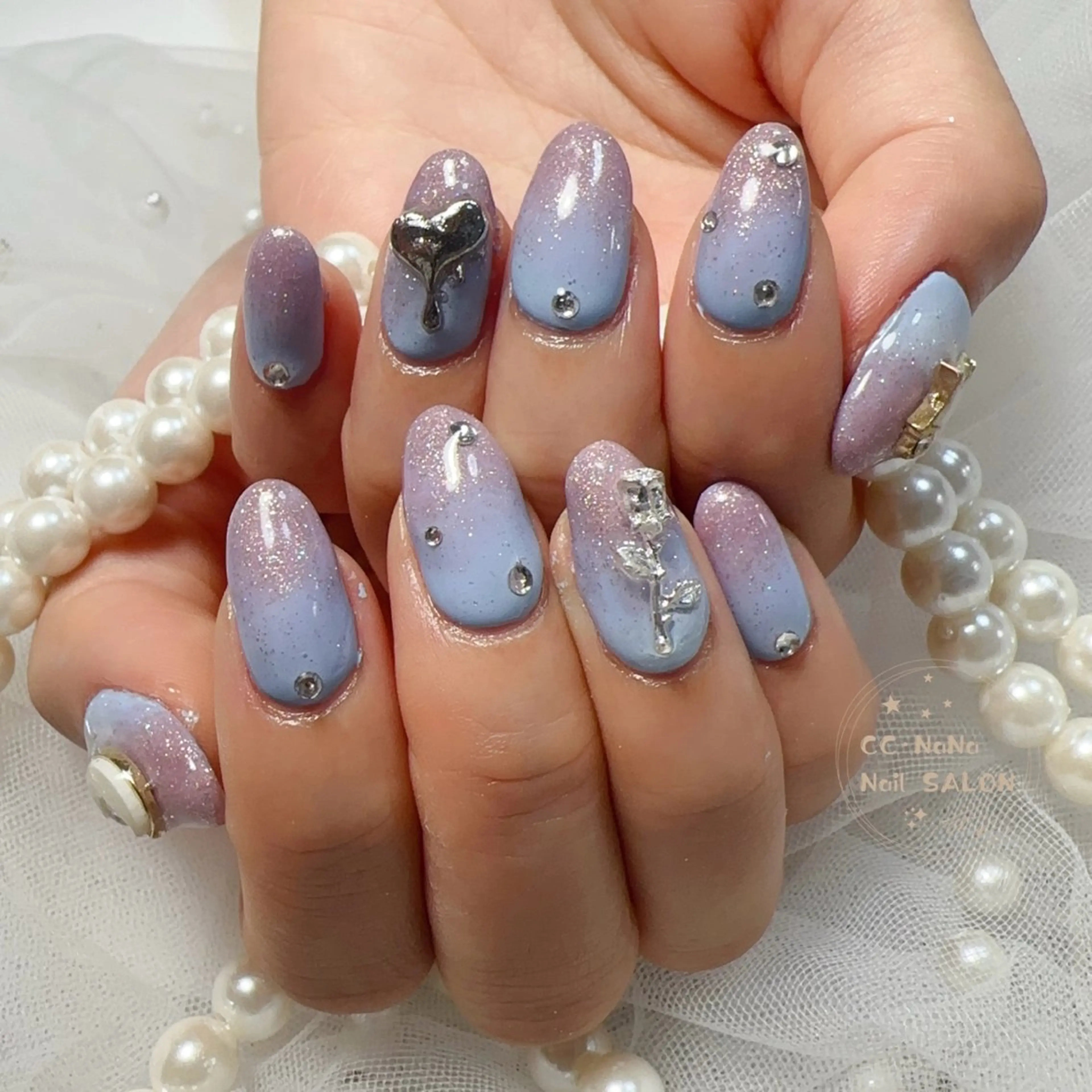 ネイル チークネイル フラッシュネイル ハート キラキラネイル 韓国ネイル ハンドネイル 💎CC・NaNa 韓国風ネイル🌙のネイルデザイン