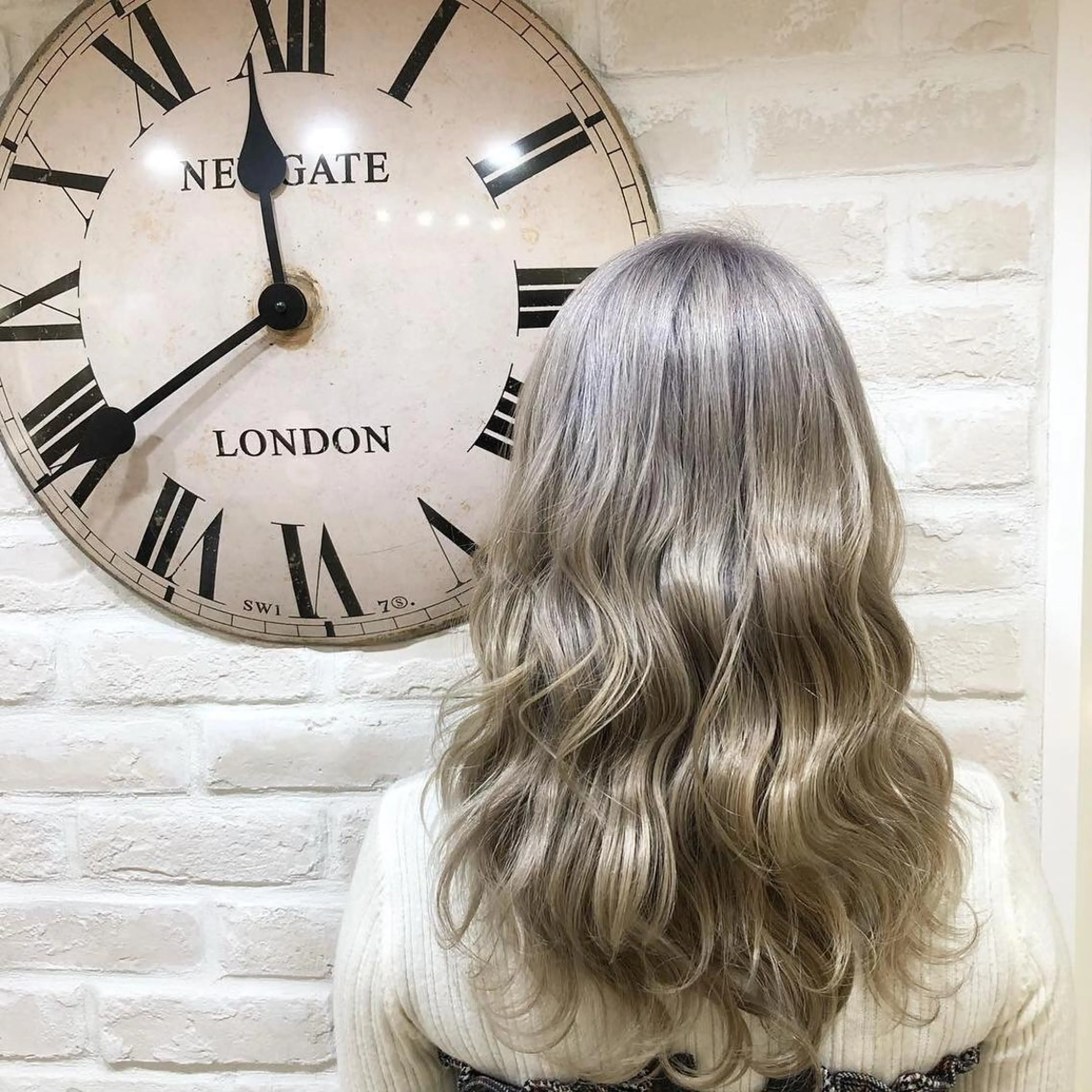 セミロング 外国人風カラー カット ヘアカラー トリートメント ヘアセット Aujua ソムリエ 勝又舞夏のヘアスタイル