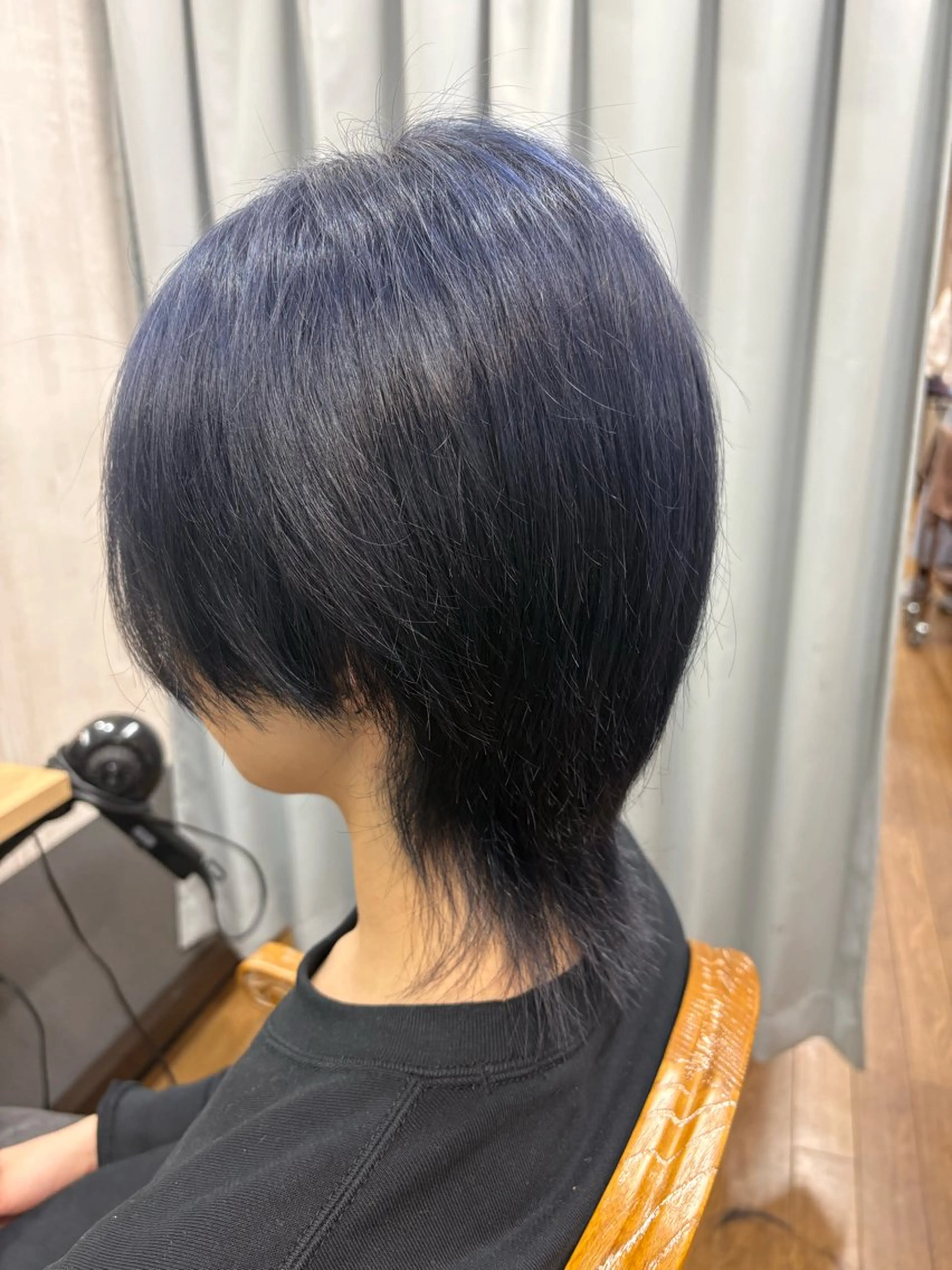 ミディアム カラー 黒髪 ブリーチ ブルーカラー ブルーブラック カット ヘアカラー TELA HAIR 稲毛店　千尋のヘアスタイル