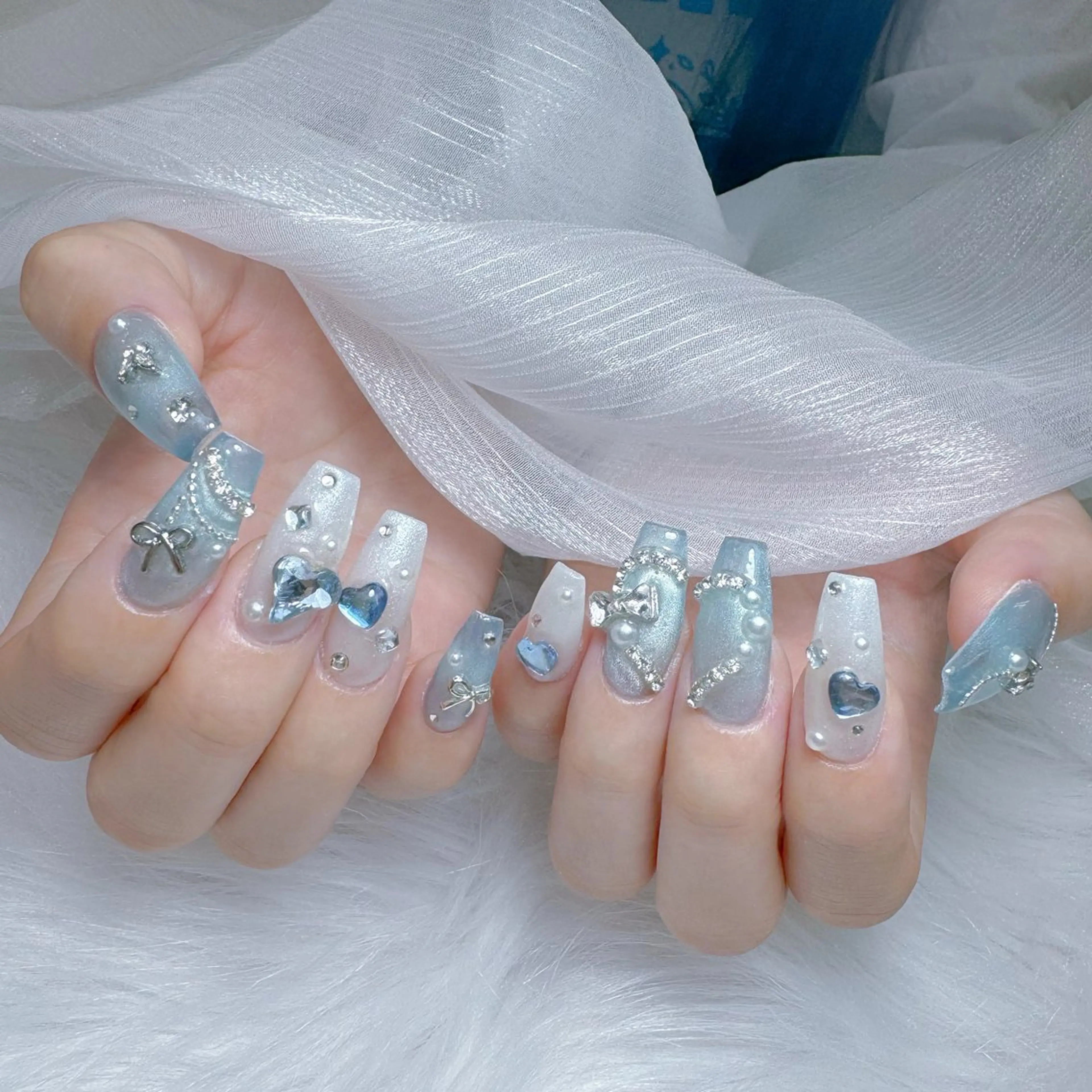 ネイル チークネイル クリアネイル ガーリー ハート キラキラネイル ハンドネイル NailPrincess所属・princess スカルプ専門店のネイルデザイン