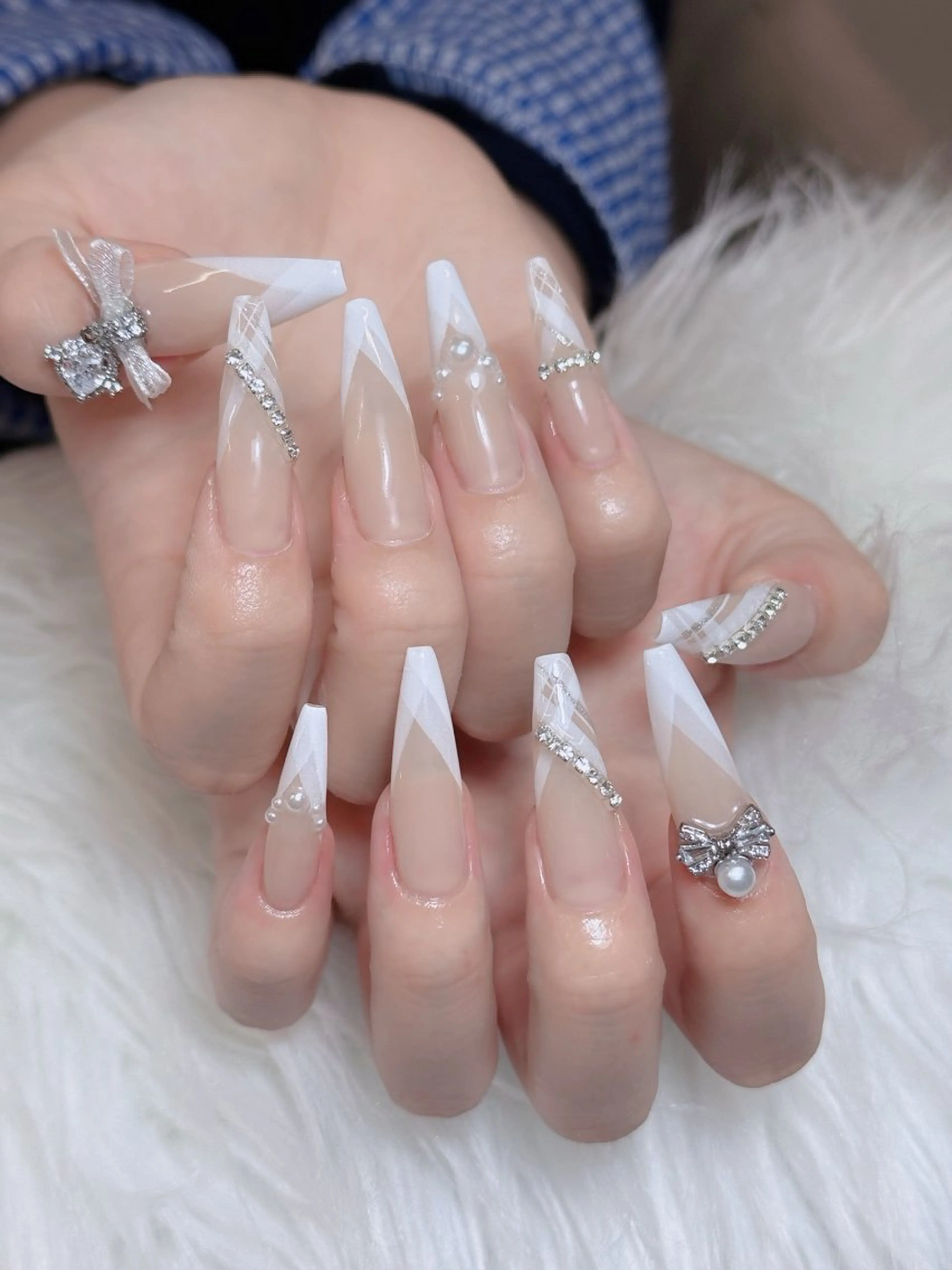 ネイル オーロラネイル チークネイル フットネイル フレンチネイル ハロウィン ハンドネイル Lumi Nail 新大久保3‘のネイルデザイン