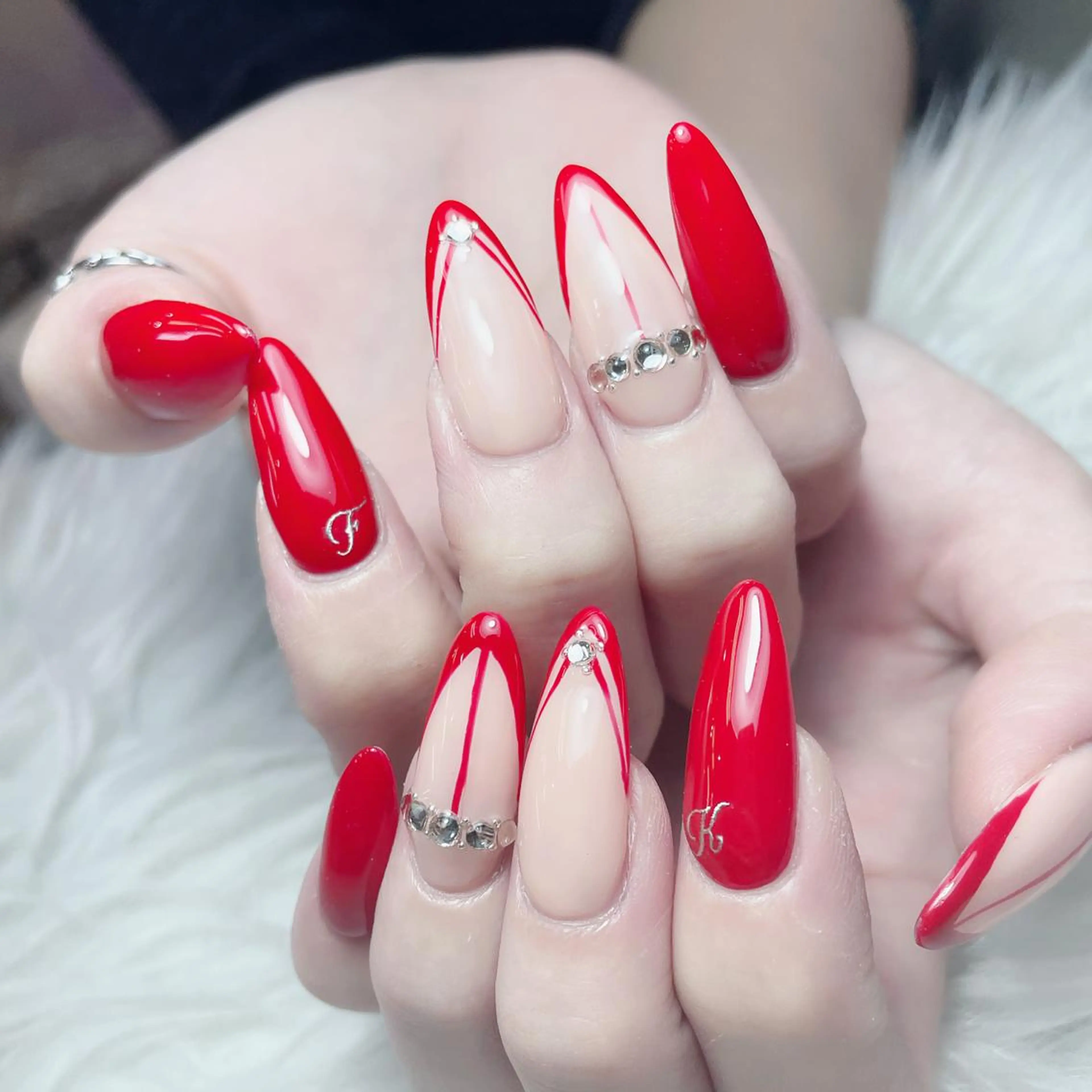 ネイル クリアネイル フラッシュネイル フラワーネイル グラデーション キラキラネイル ハンドネイル NailPrincess所属・princess スカルプ専門店のネイルデザイン