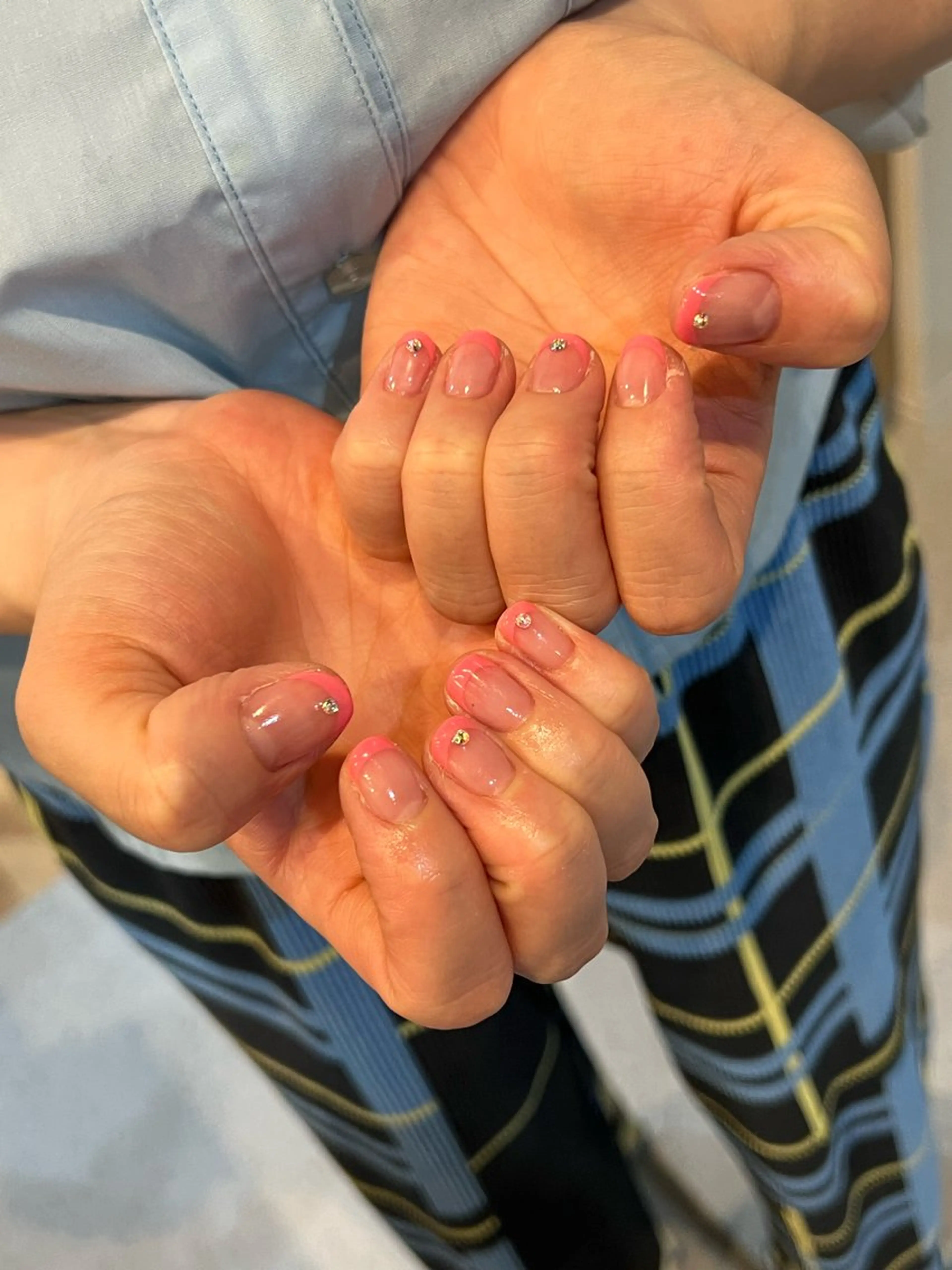 ハンド　ベースデザイン🫧フレンチネイル（クリアベース）【オフ有】の写真