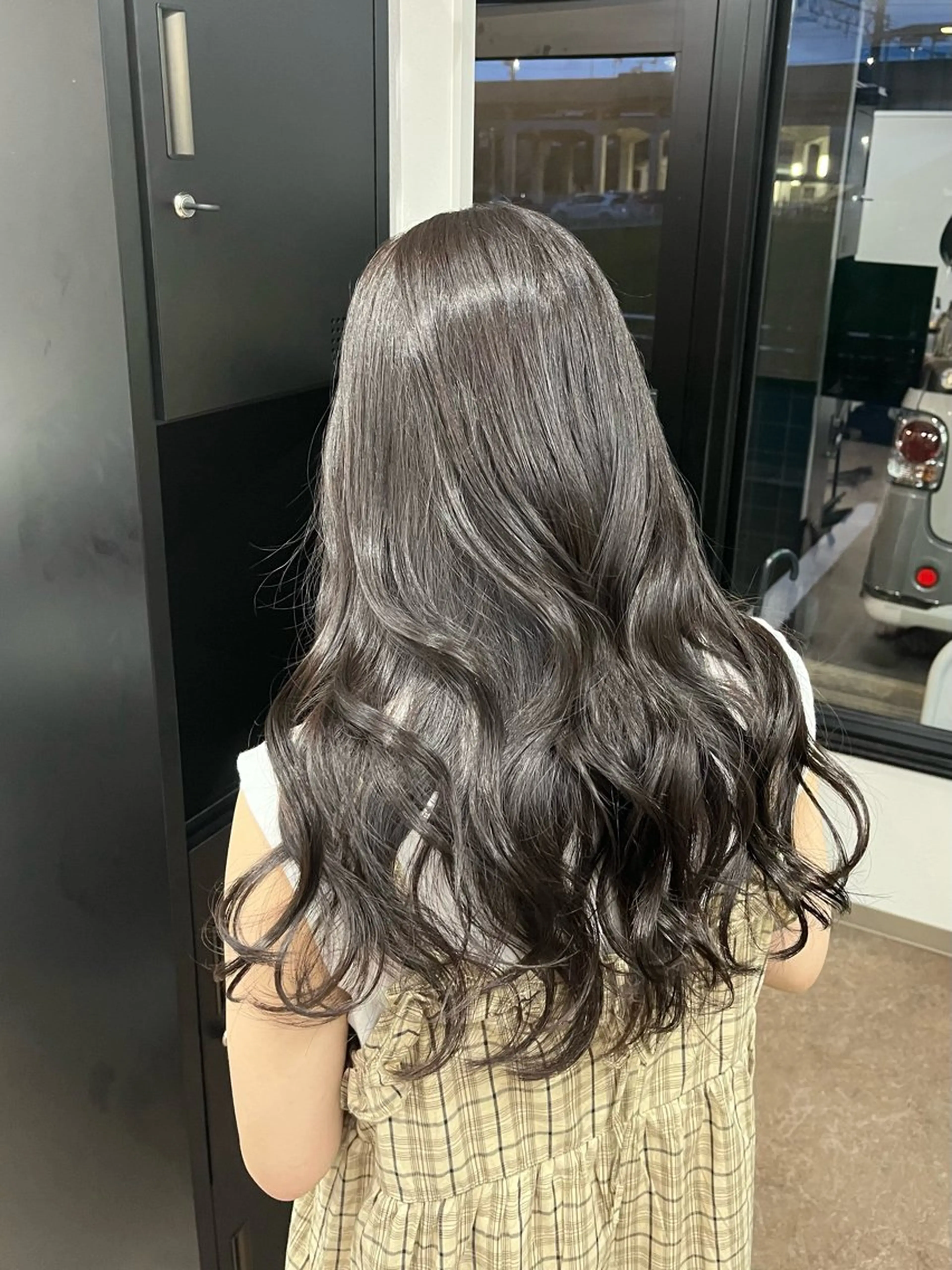 カラー グレージュ オリーブグレージュ オリーブグレー カット ヘアカラー トリートメント Licol【リコル】所属・本木下朋花/髪質 改善×ダブルカラーのヘアスタイル